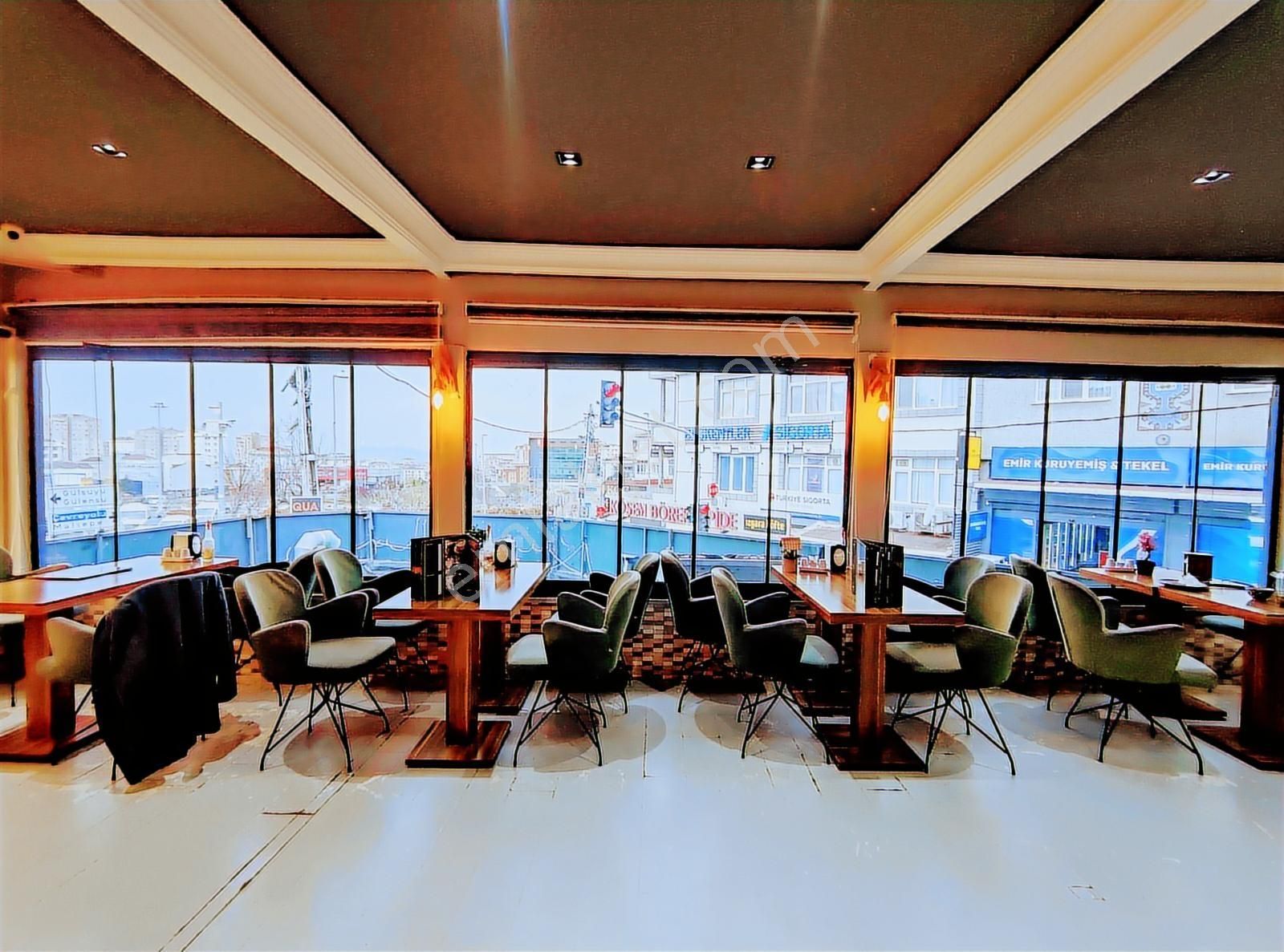 Zümrütevler Metroya Yakın Merkezi Adalar Manzaralı Teraslı 190m2 - Görsel 28