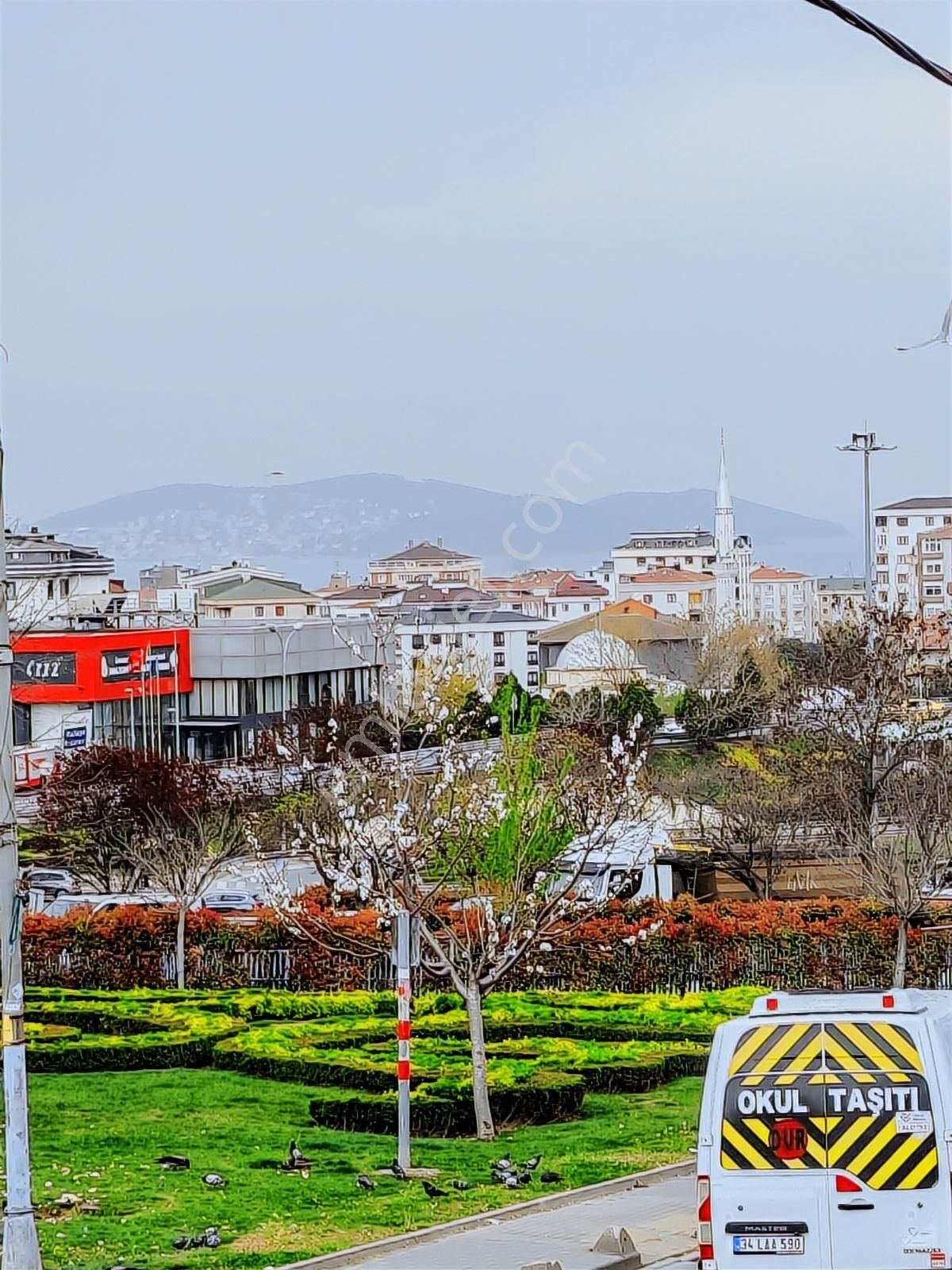 Zümrütevler Metroya Yakın Merkezi Adalar Manzaralı Teraslı 190m2 - Görsel 32