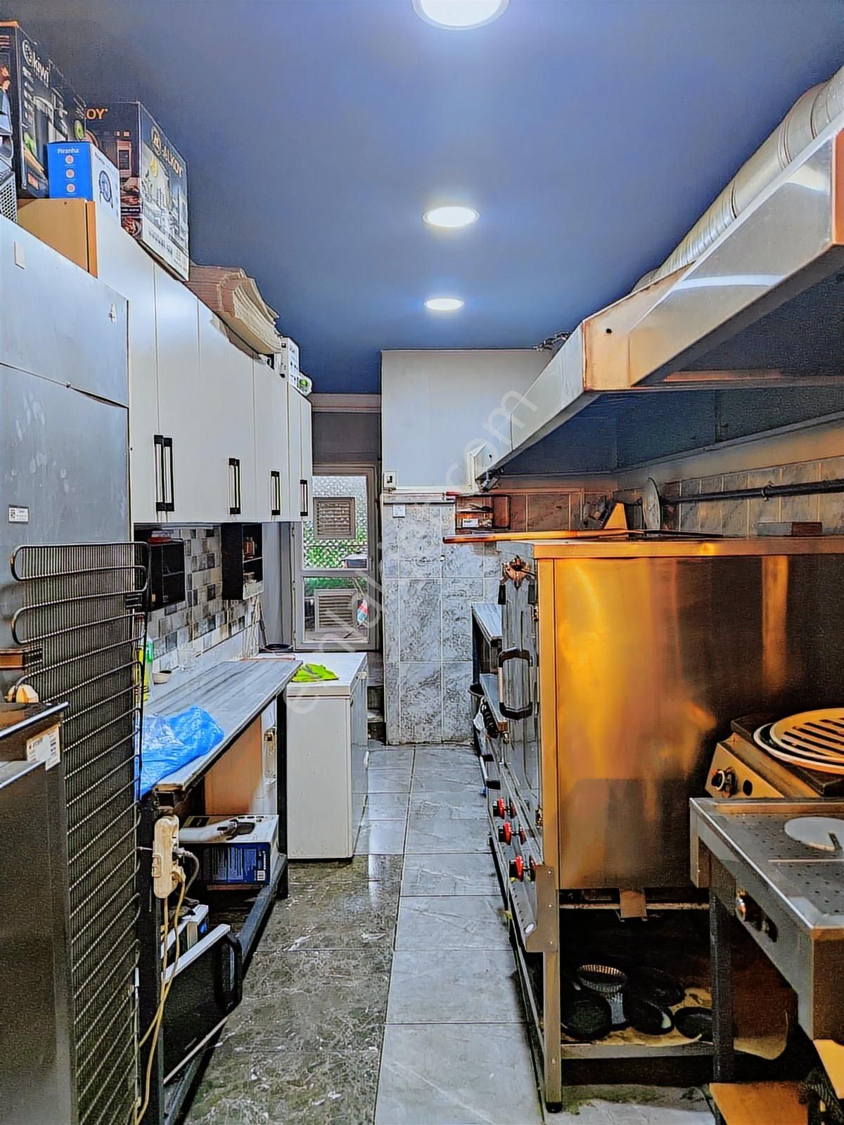 Zümrütevler Metroya Yakın Merkezi Adalar Manzaralı Teraslı 190m2 - Görsel 30