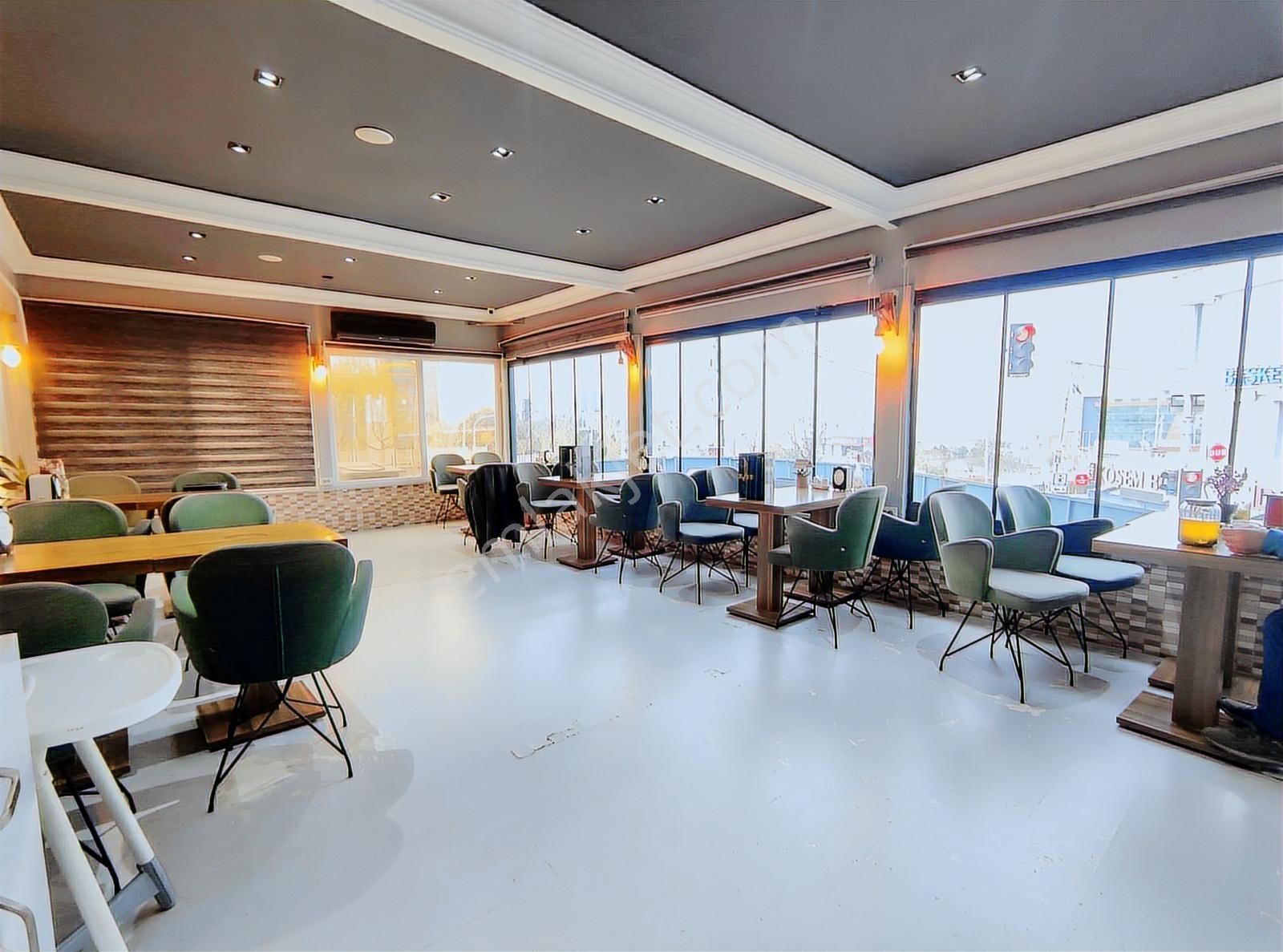 Zümrütevler Metroya Yakın Merkezi Adalar Manzaralı Teraslı 190m2 - Görsel 13