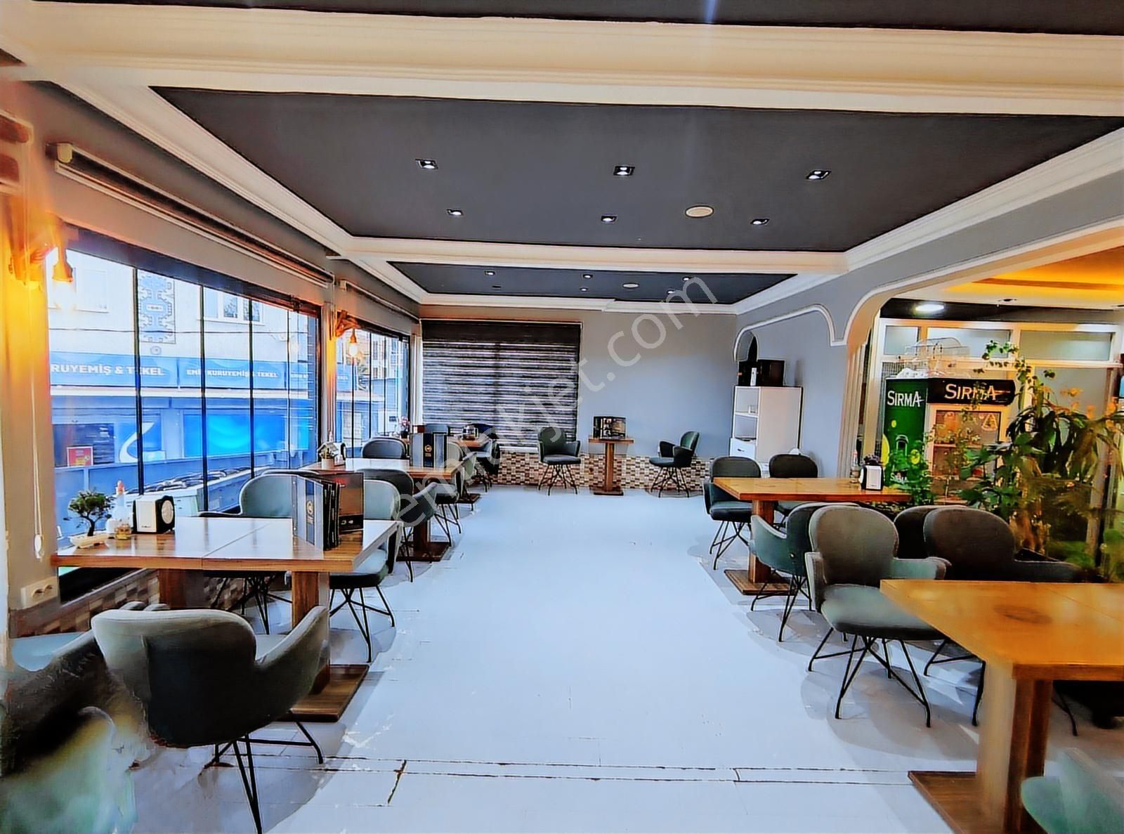 Zümrütevler Metroya Yakın Merkezi Adalar Manzaralı Teraslı 190m2 - Görsel 18