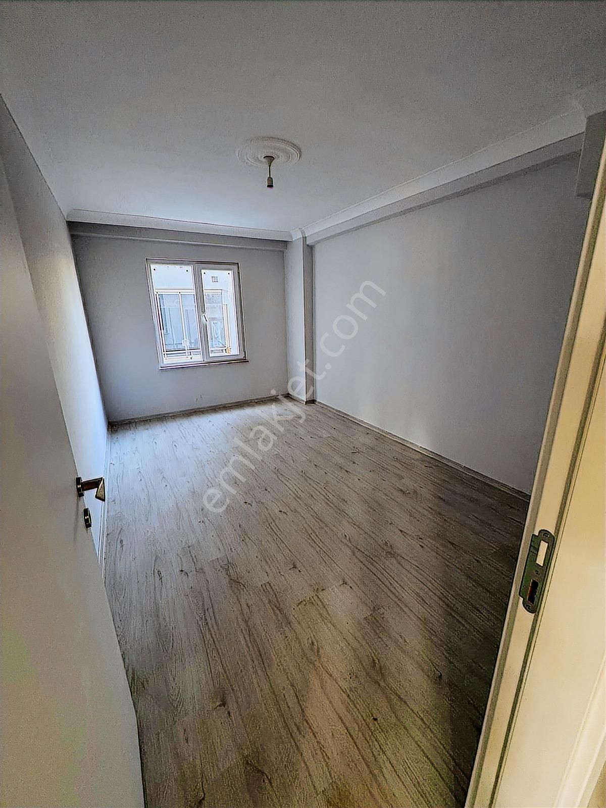 Tarım Kenti Karacabeyde Merkezi Balkonlu Yeni 3+1 Kombili Fırsat - Görsel 9