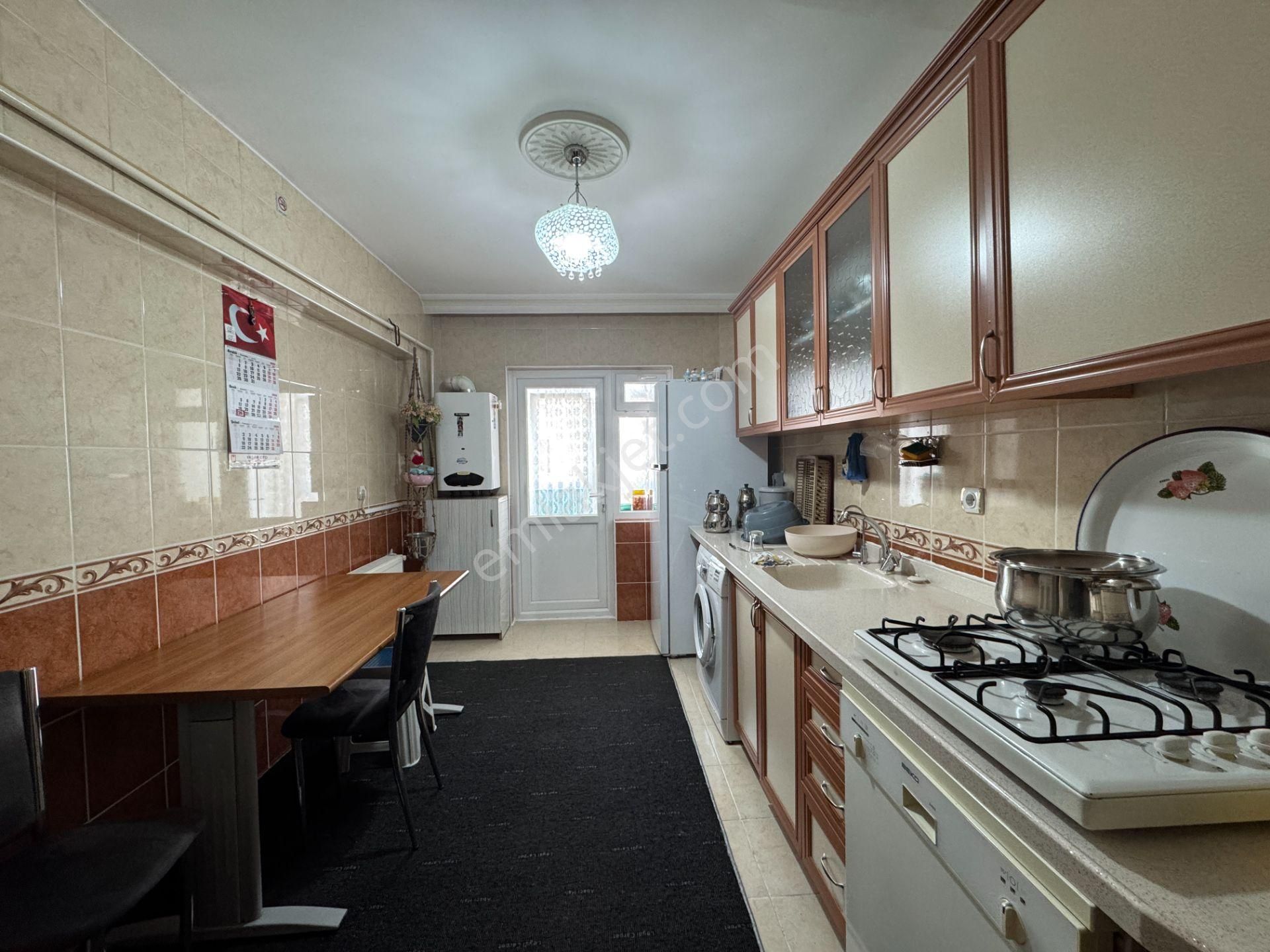 Kalecik Emlak'tan Fatih Mahallesinde Katta Ön Cephe 3+1 Daire - Görsel 3