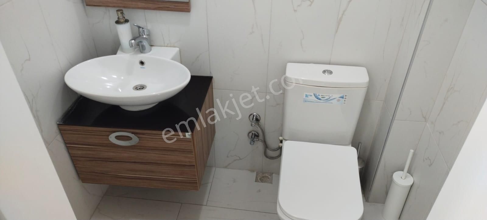 Kozyatağı Merkezde, E5 Metro Durağı Yanı, Kiralık Geniş Ofis - Görsel 20