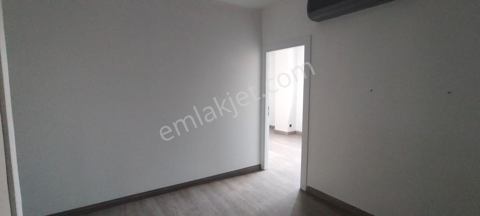 Kozyatağı Merkezde, E5 Metro Durağı Yanı, Kiralık Geniş Ofis - Görsel 19