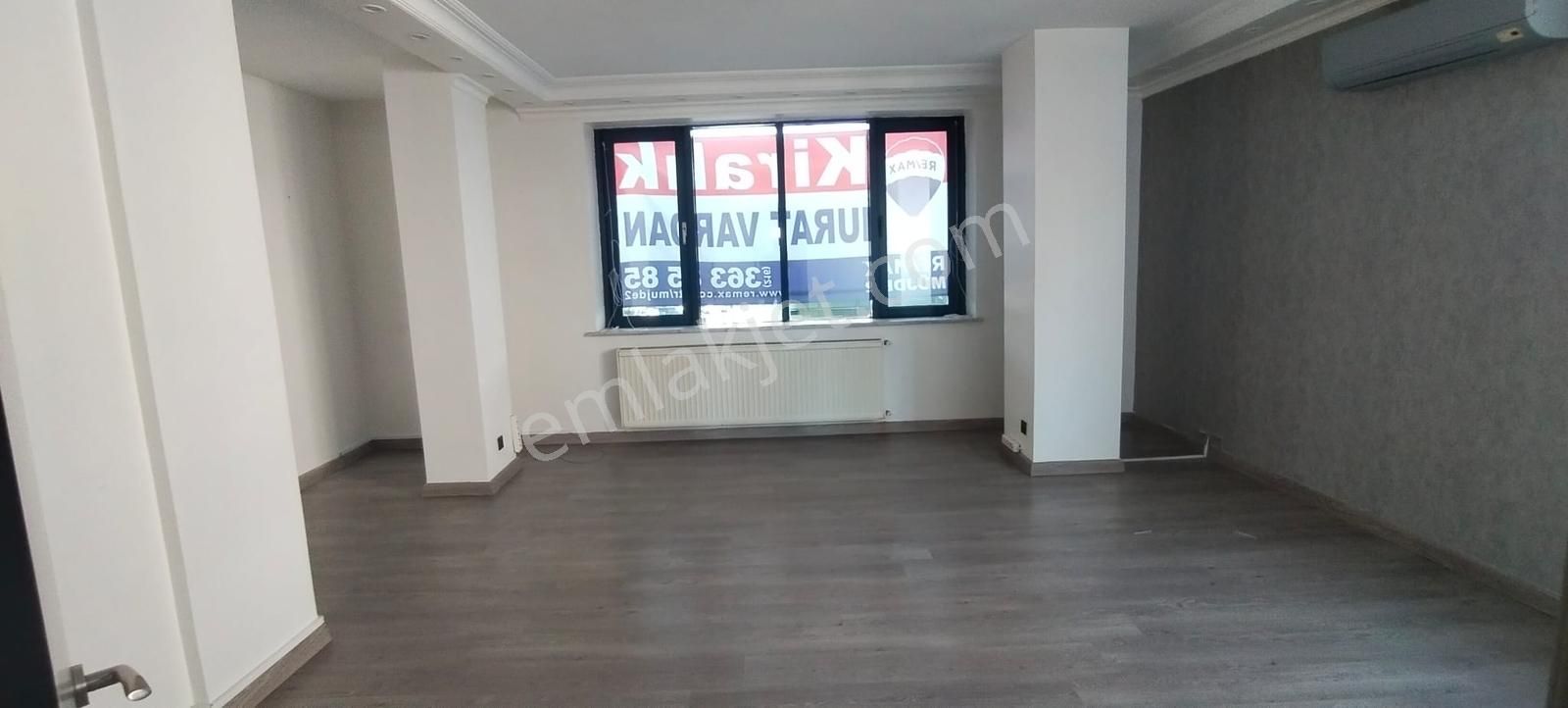 Kozyatağı Merkezde, E5 Metro Durağı Yanı, Kiralık Geniş Ofis - Görsel 8