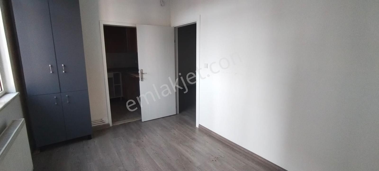 Kozyatağı Merkezde, E5 Metro Durağı Yanı, Kiralık Geniş Ofis - Görsel 24
