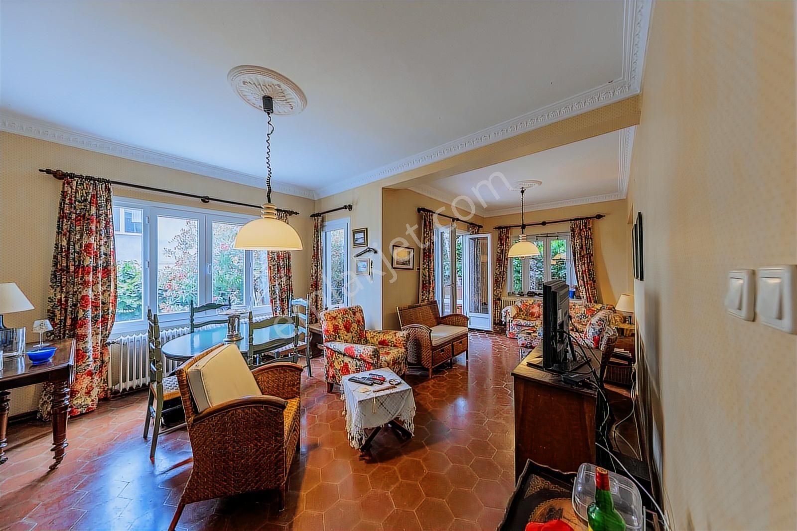 Büyükada'da Doğayla Iç Içe, 365 M2 Bahçelı, Özel 4+2 Müstakıl Ev - Görsel 19