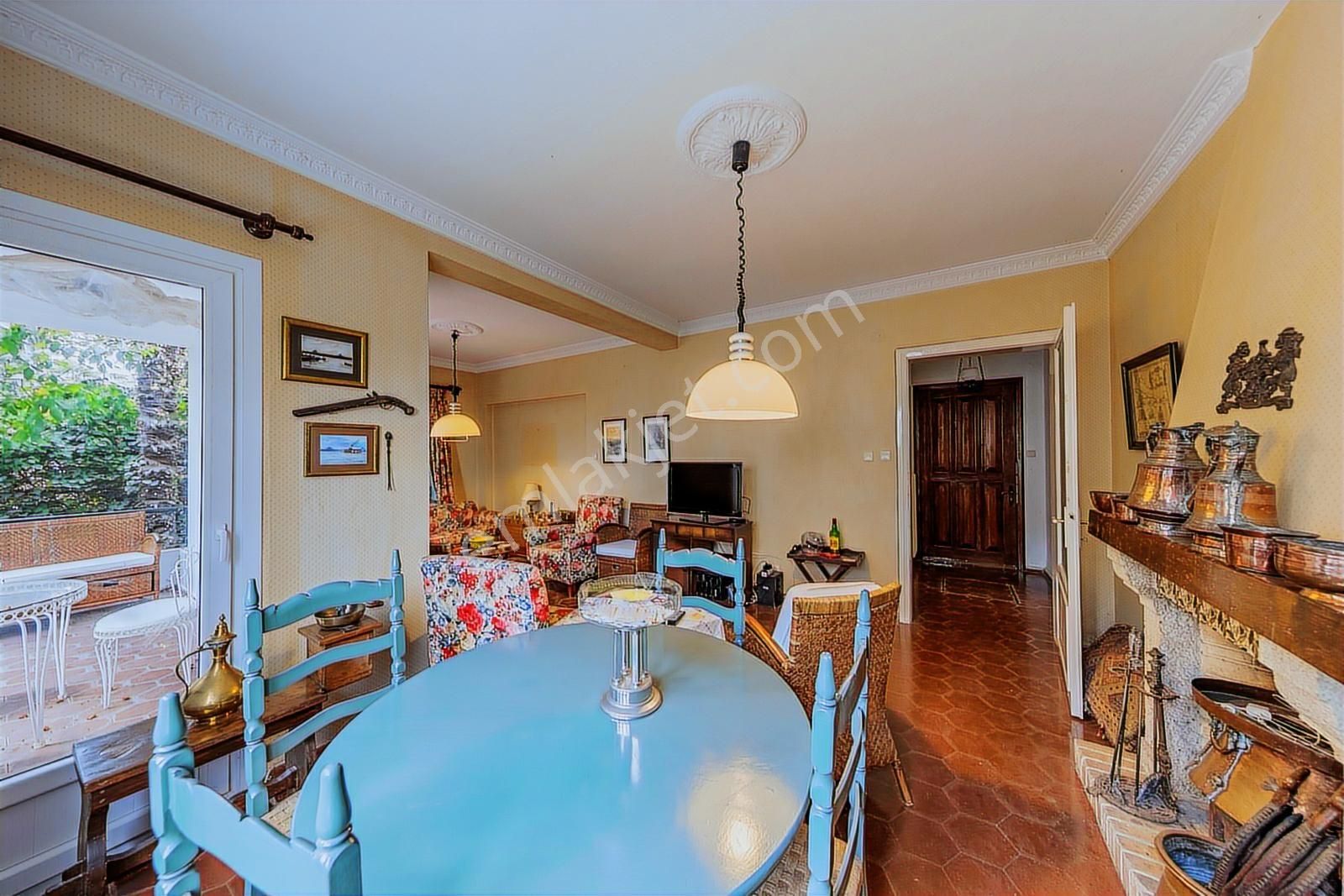 Büyükada'da Doğayla Iç Içe, 365 M2 Bahçelı, Özel 4+2 Müstakıl Ev - Görsel 20