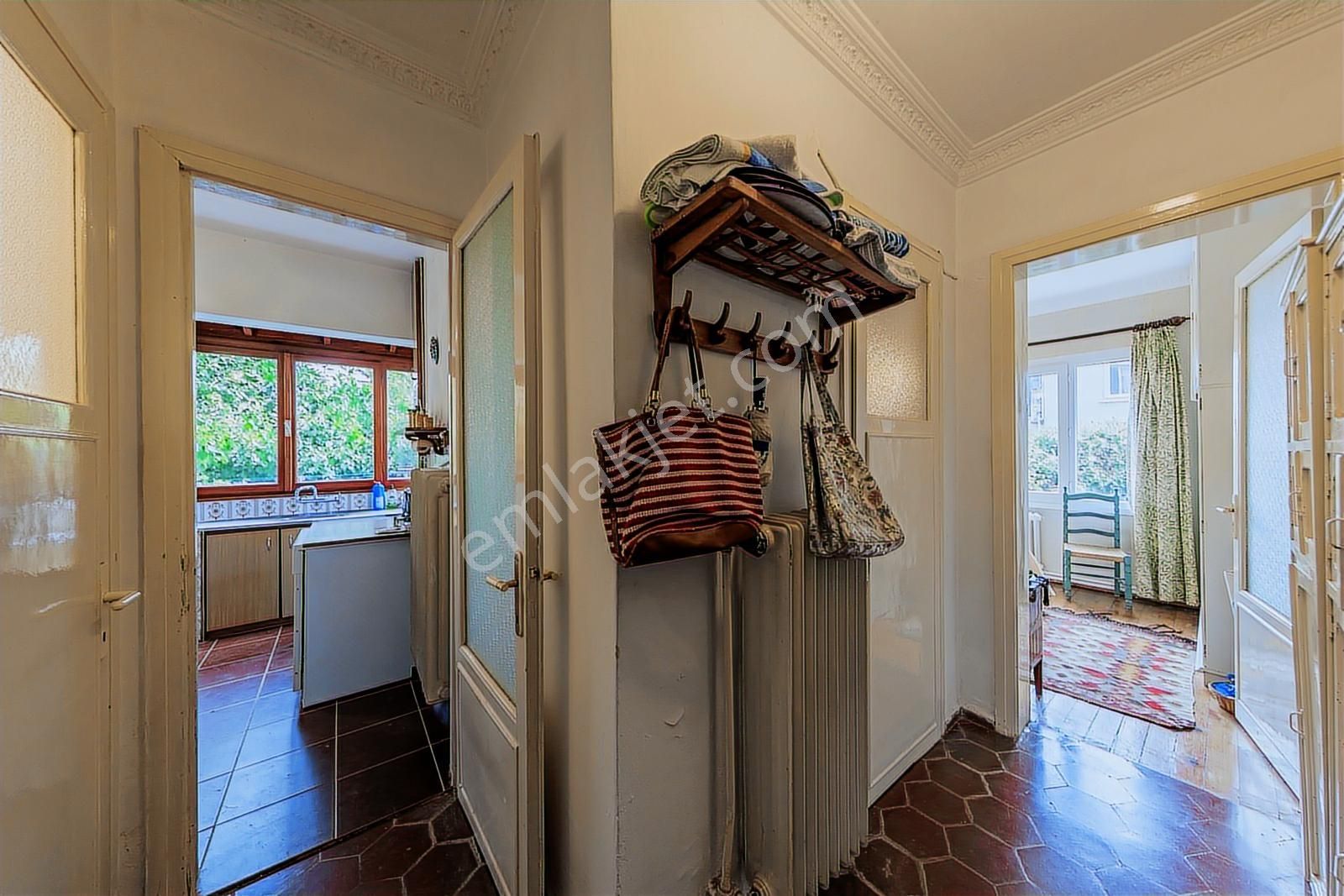 Büyükada'da Doğayla Iç Içe, 365 M2 Bahçelı, Özel 4+2 Müstakıl Ev - Görsel 9