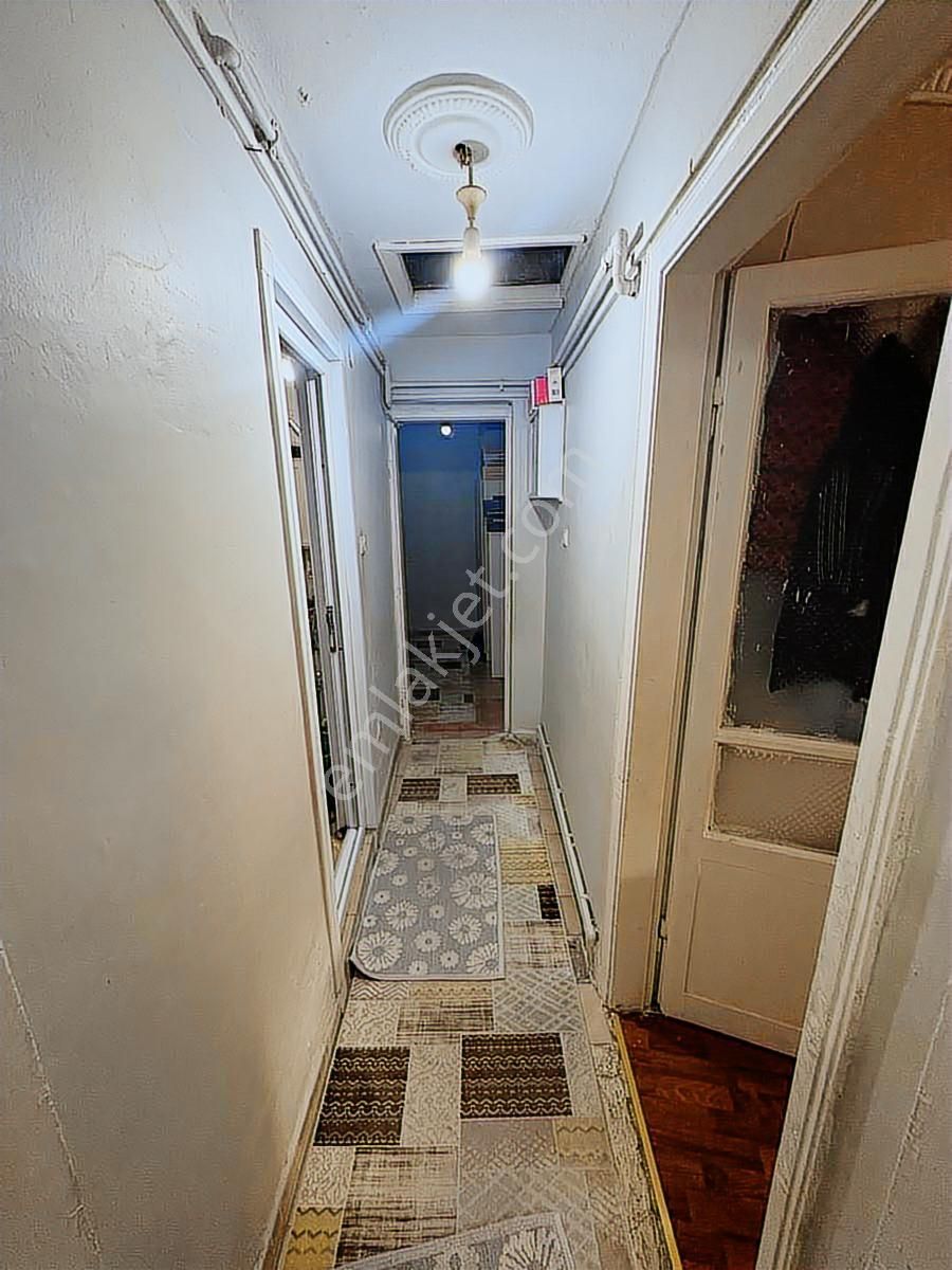 Kadırga Cad. Üzerinde 2+1 - Görsel 4