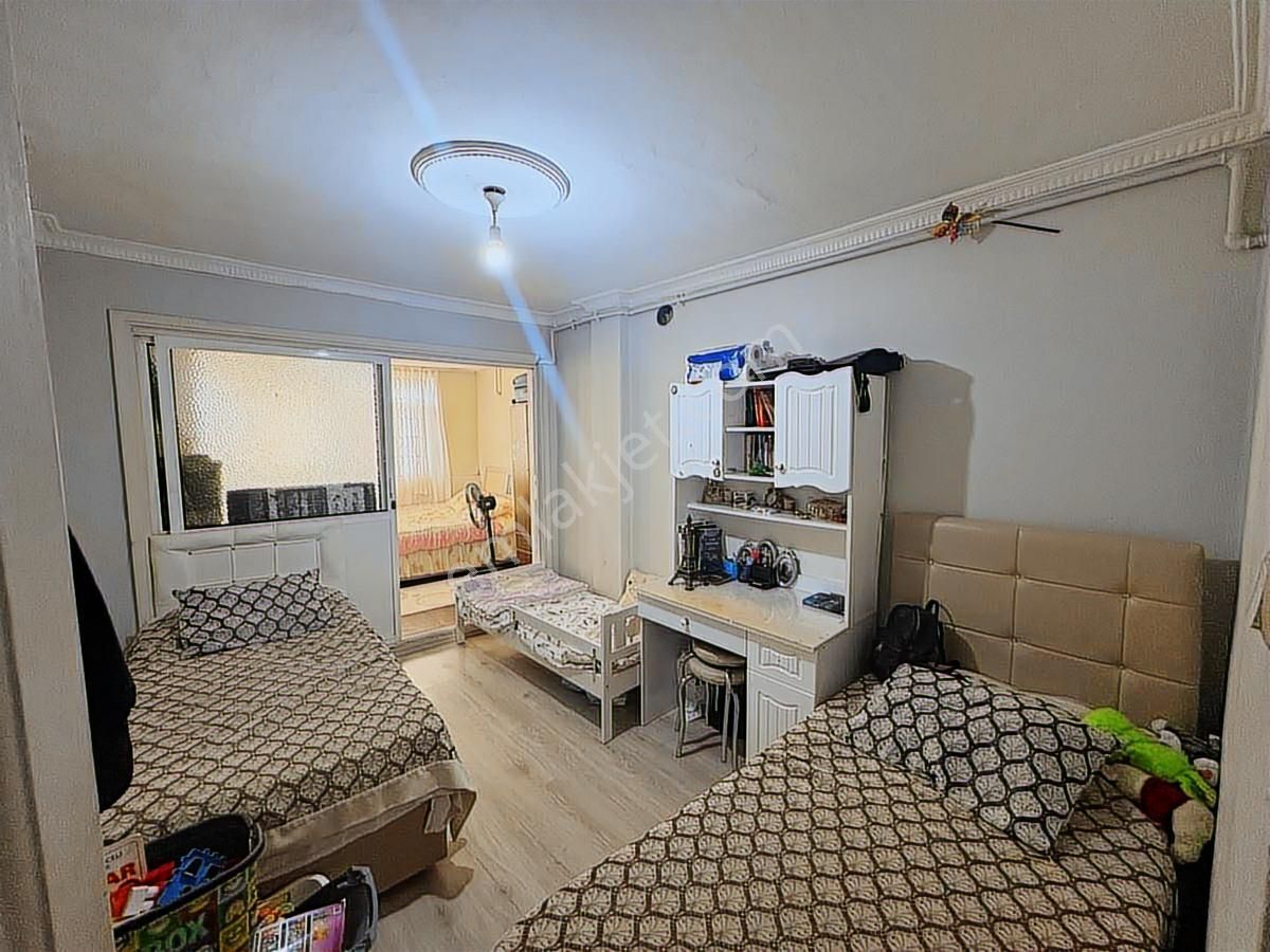 Kadırga Cad. Üzerinde 2+1 - Görsel 3