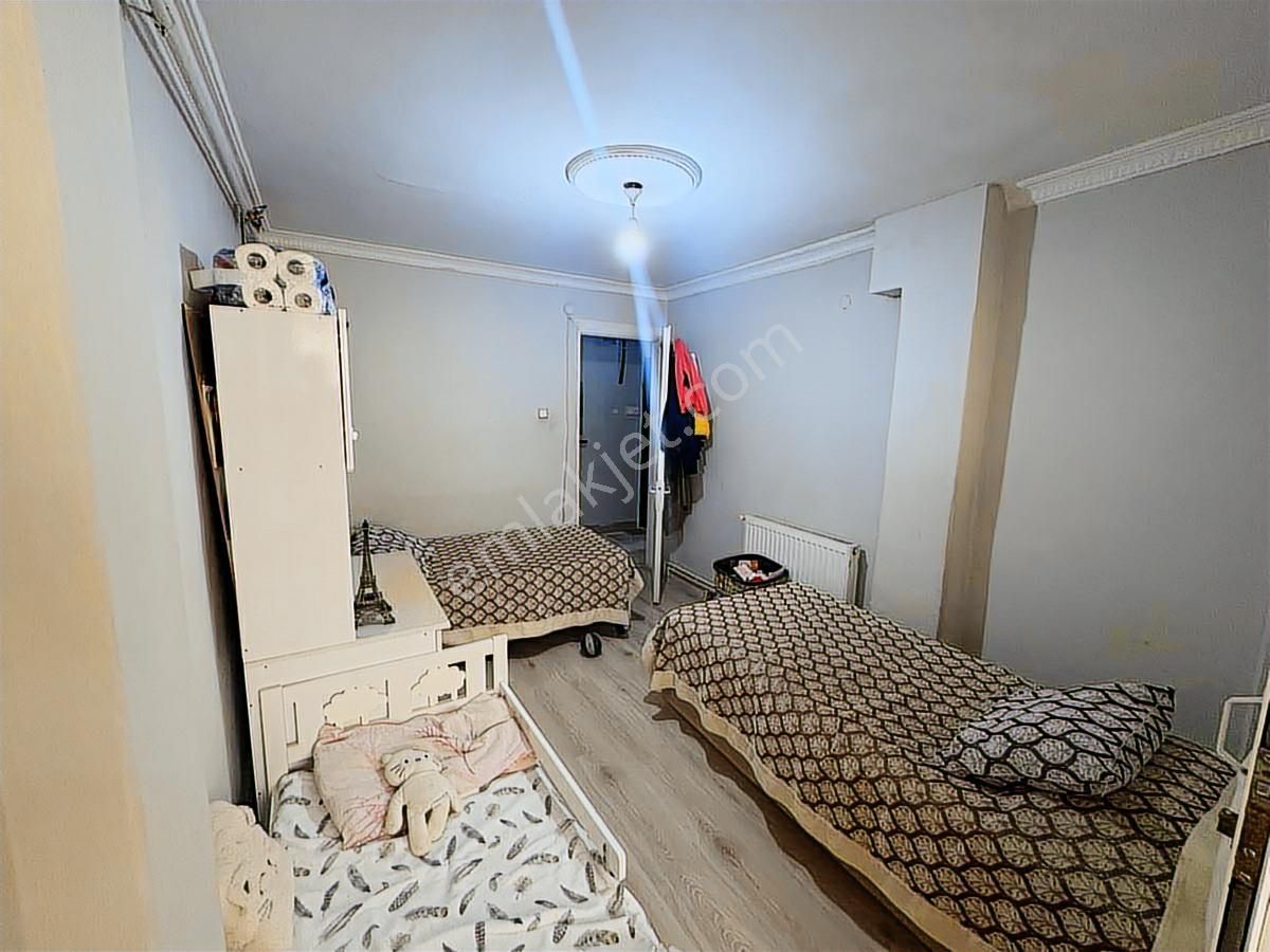 Kadırga Cad. Üzerinde 2+1 - Görsel 11