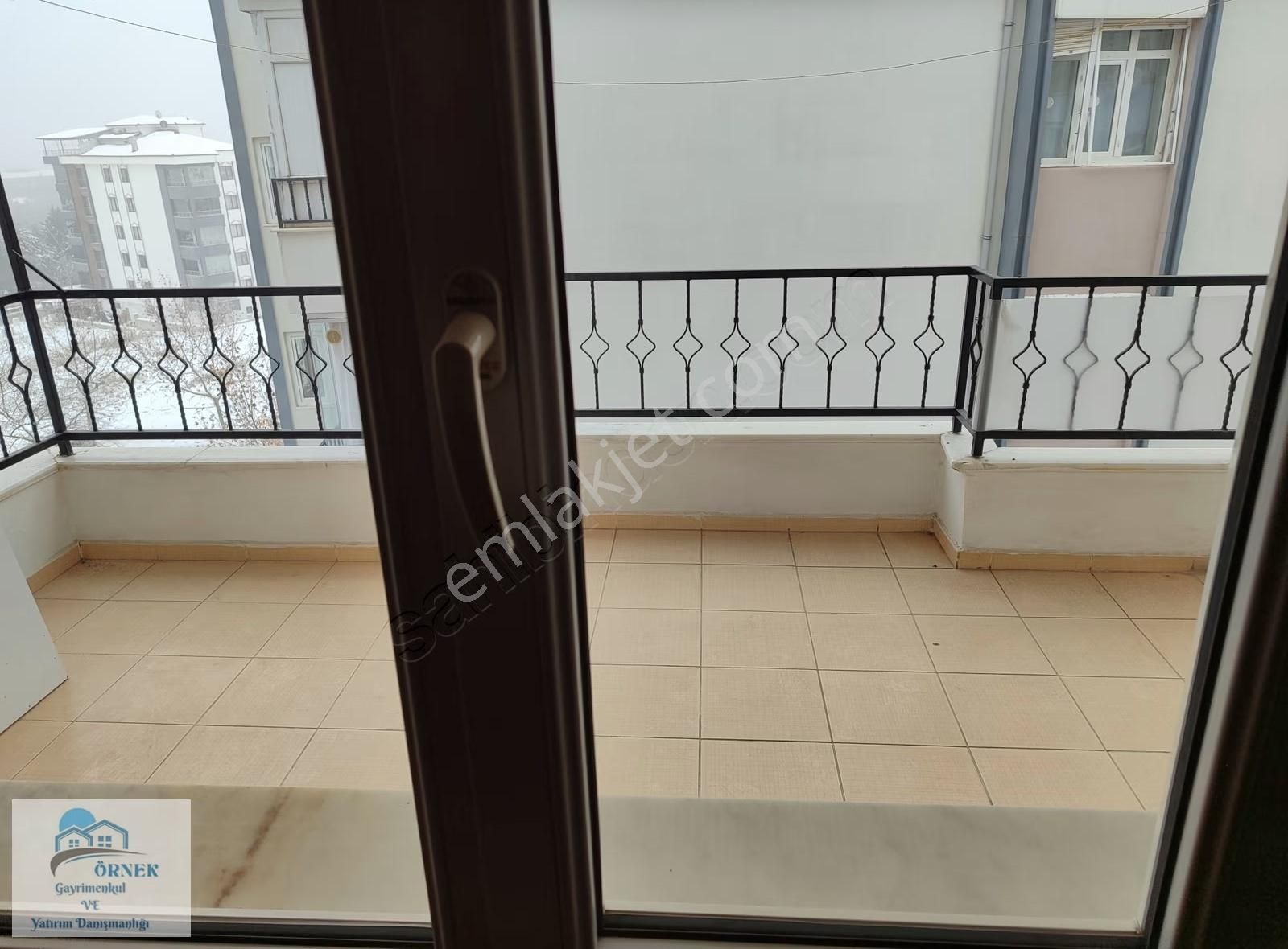 Cumhuriyet Mah. Koç İ.okulu Üstü Kiralık 4+1 Ara Kat Daire - Görsel 2