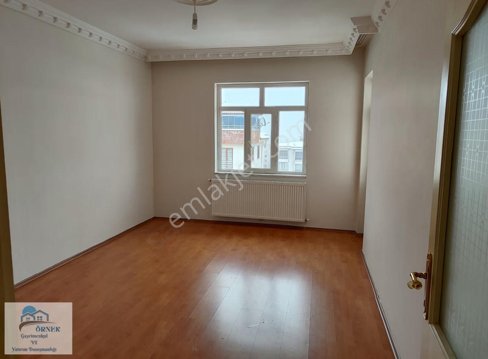 Cumhuriyet Mah. Koç İ.okulu Üstü Kiralık 4+1 Ara Kat Daire - Görsel 4