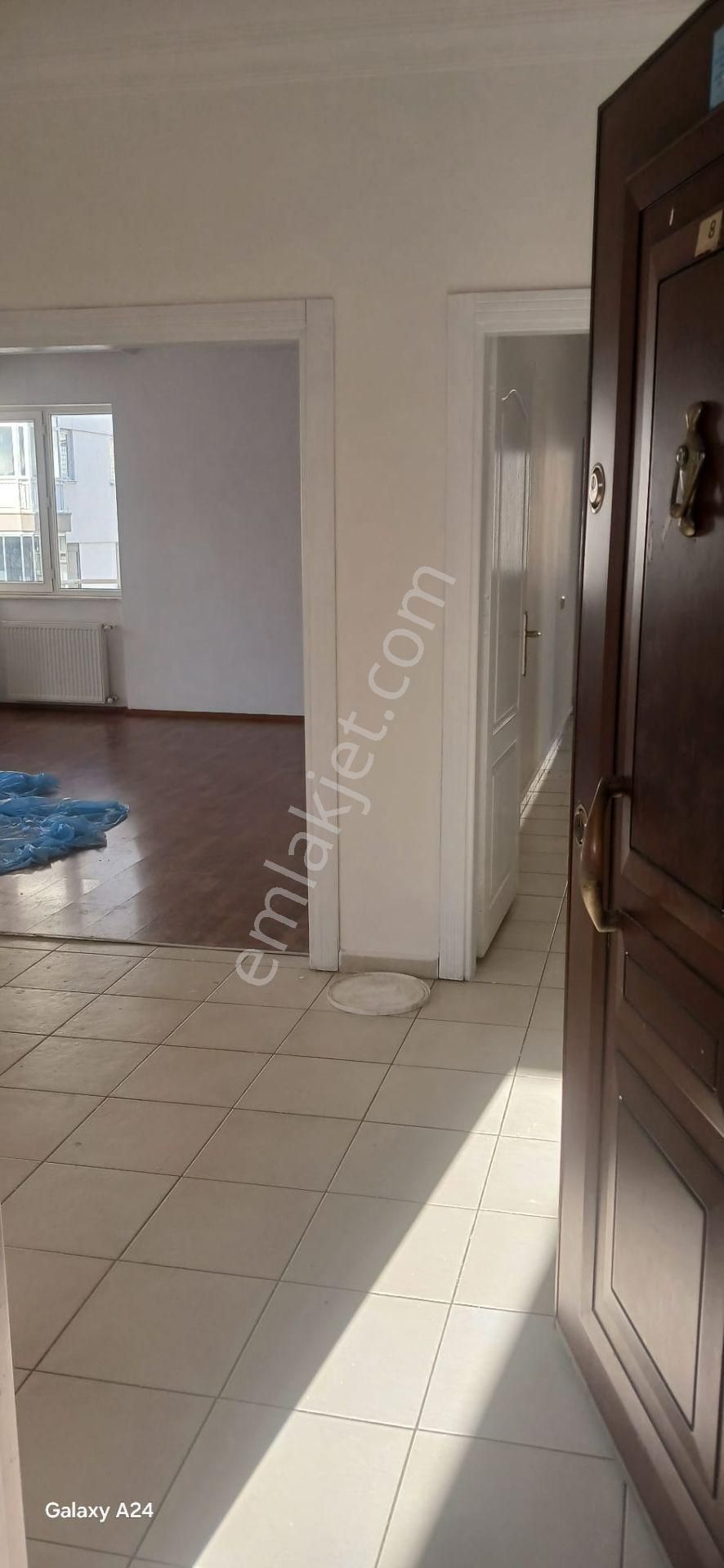 Meydankavağı'nda Geniş 4+1 Kiralık - Görsel 3