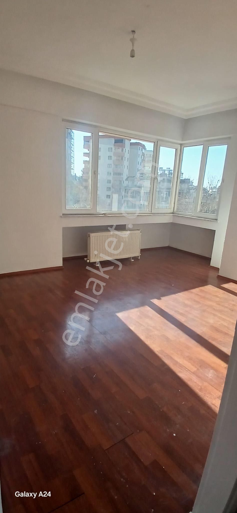 Meydankavağı'nda Geniş 4+1 Kiralık - Görsel 12