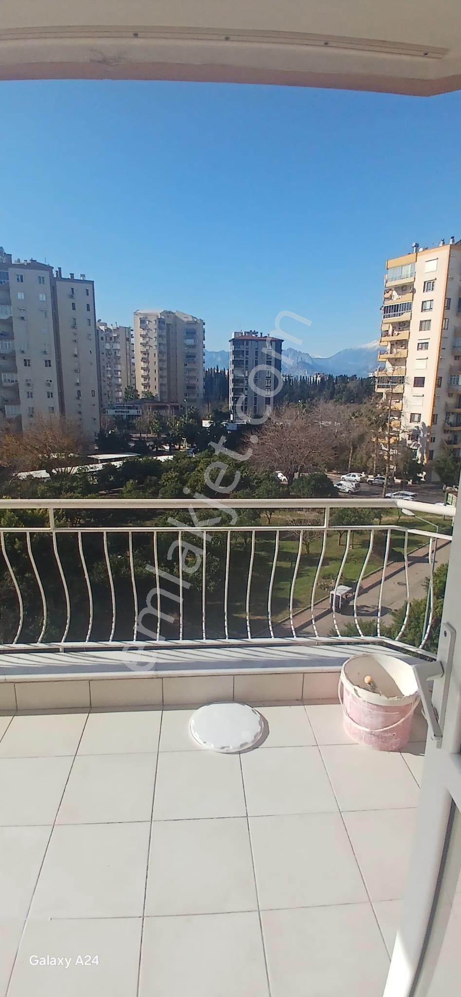 Meydankavağı'nda Geniş 4+1 Kiralık - Görsel 8