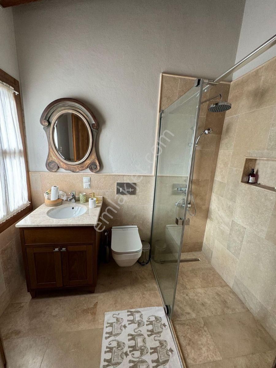 Göcek Merkezde 1185 M2 Bahçeli Havuzlu 95 M2 Teraslı Dubleks - Görsel 34