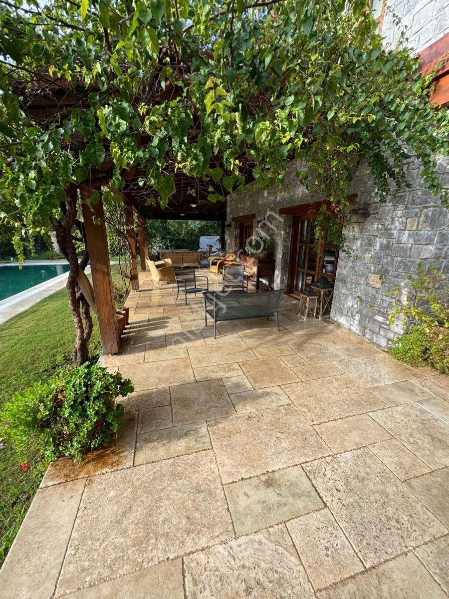 Göcek Merkezde 1185 M2 Bahçeli Havuzlu 95 M2 Teraslı Dubleks - Görsel 9