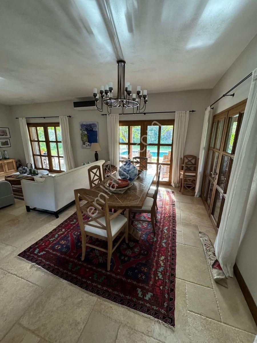 Göcek Merkezde 1185 M2 Bahçeli Havuzlu 95 M2 Teraslı Dubleks - Görsel 7