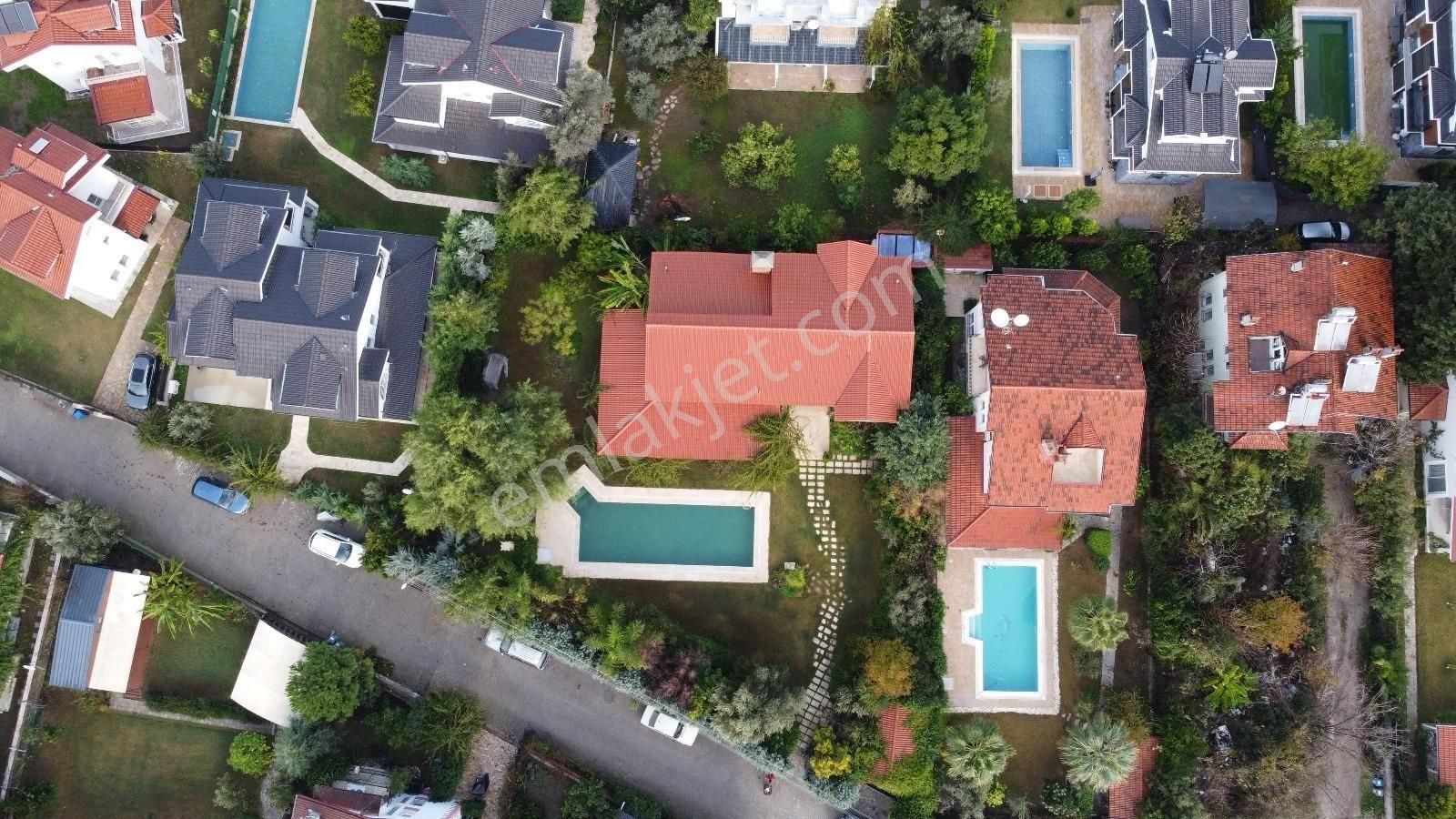 Göcek Merkezde 1185 M2 Bahçeli Havuzlu 95 M2 Teraslı Dubleks - Görsel 17