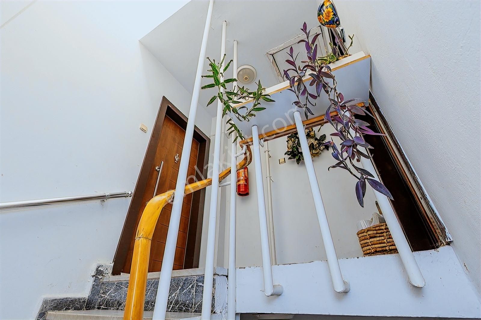 "istanbul'un Eşsiz Boğaz Manzaralı 1+1 Konutu Sizi Bekliyor!" - Görsel 9