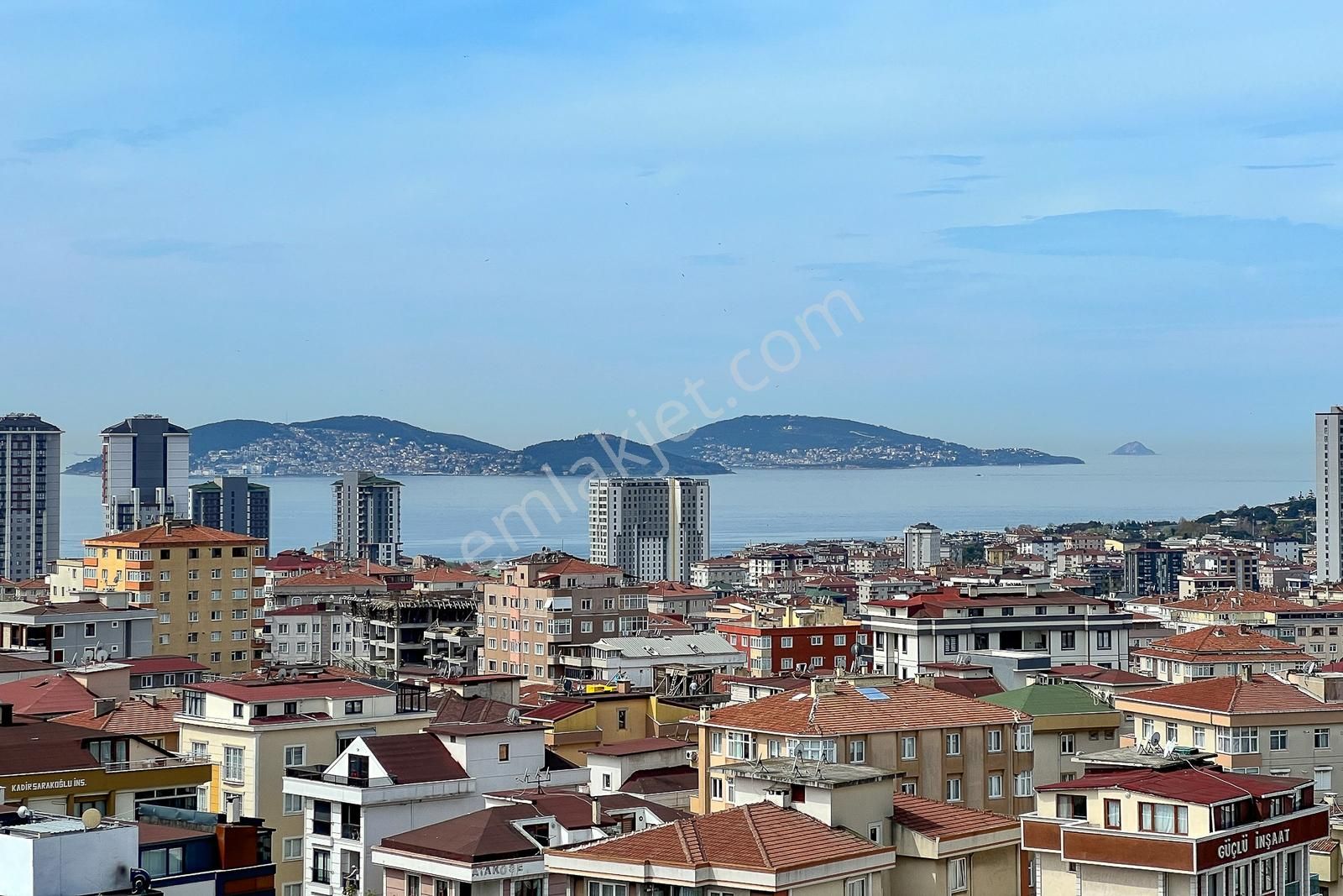 Kartal Vadi Kule'de, Satılık Muhteşem Deniz Manzaralı, Geniş 3+1