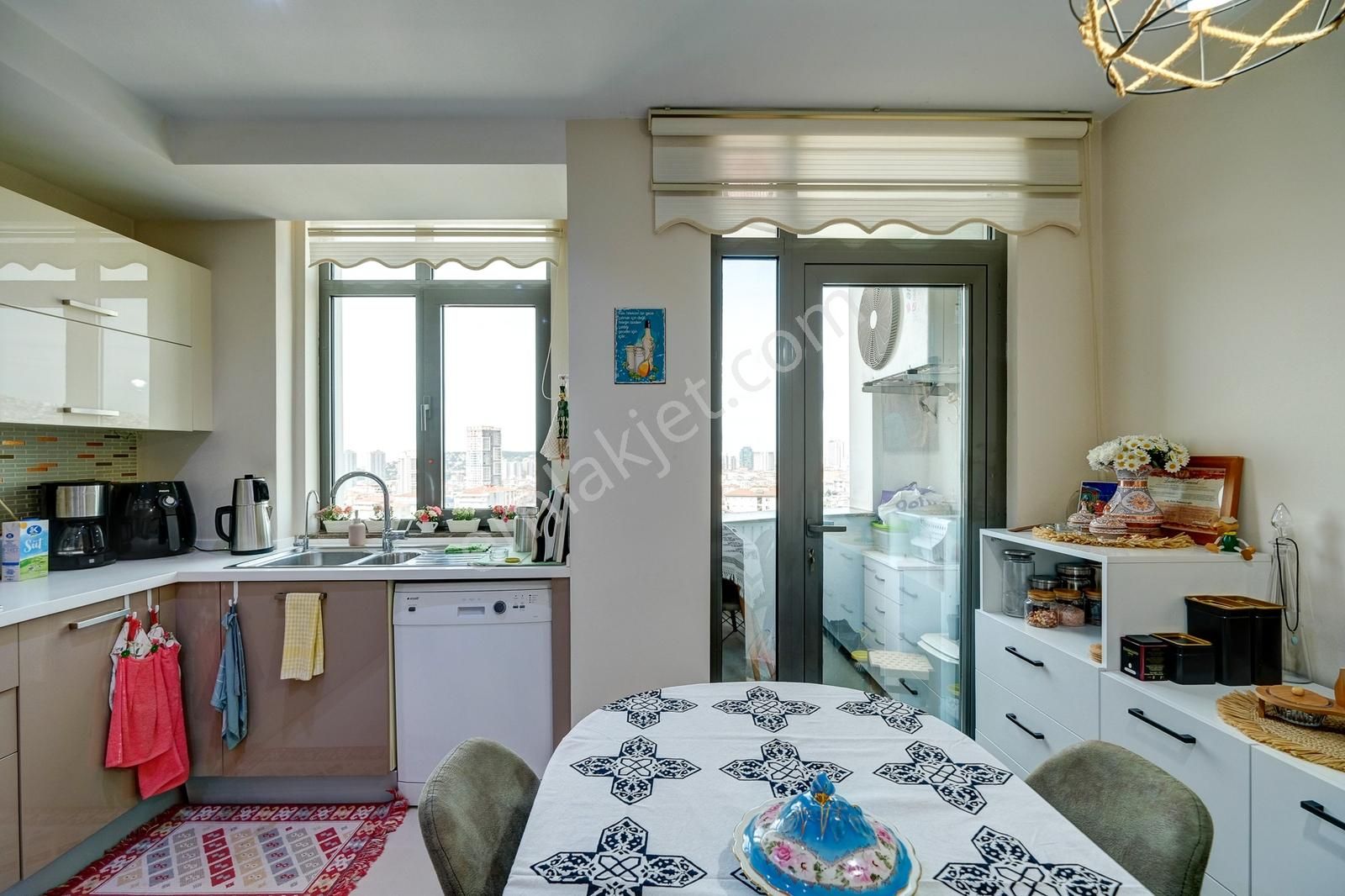 Kartal Vadi Kule'de, Satılık Muhteşem Deniz Manzaralı, Geniş 3+1 - Görsel 25