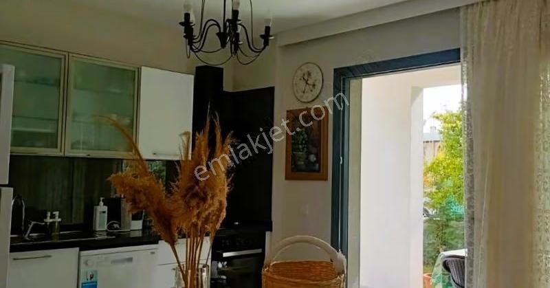 Bahçelievler Denize 50 Metre Full Eşyalı 3+1 Bahçe Katı Daire - Görsel 5