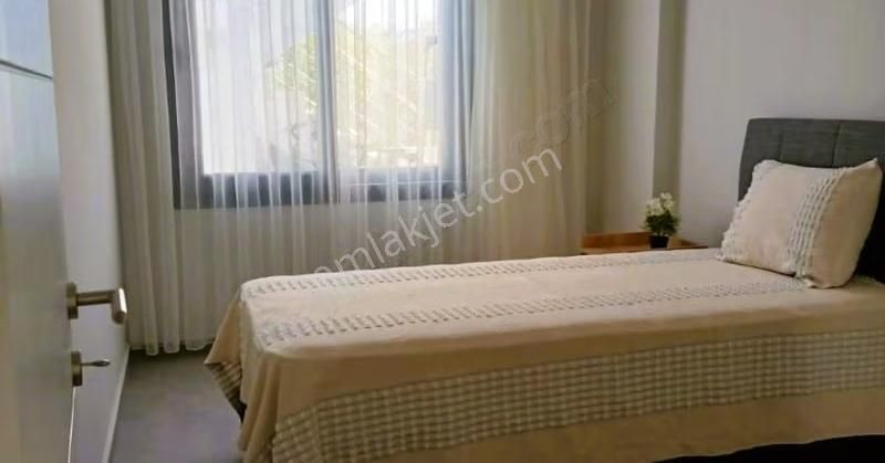 Bahçelievler Denize 50 Metre Full Eşyalı 3+1 Bahçe Katı Daire - Görsel 19