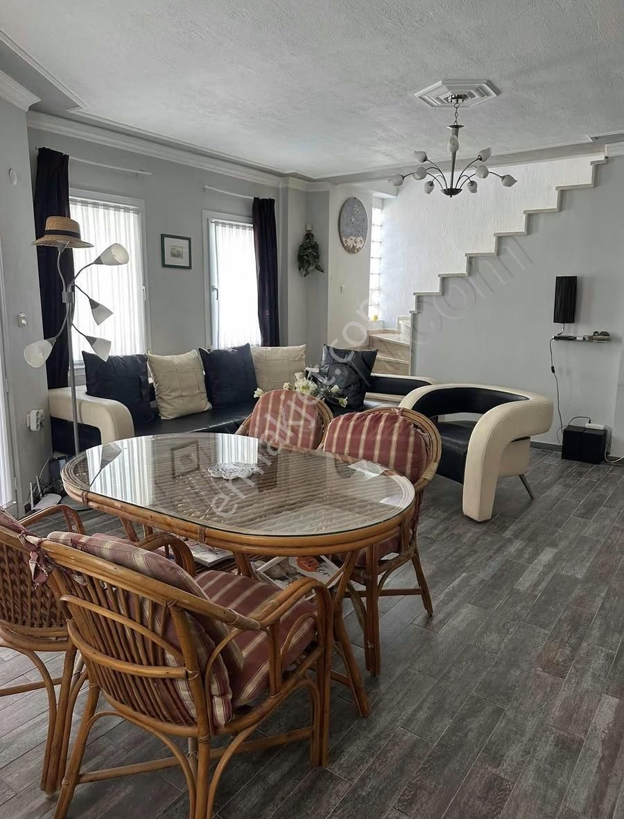 Bahçelieveler'de Denize 50 Adım Çarşıya 400mt Üst Dubleks - Görsel 31