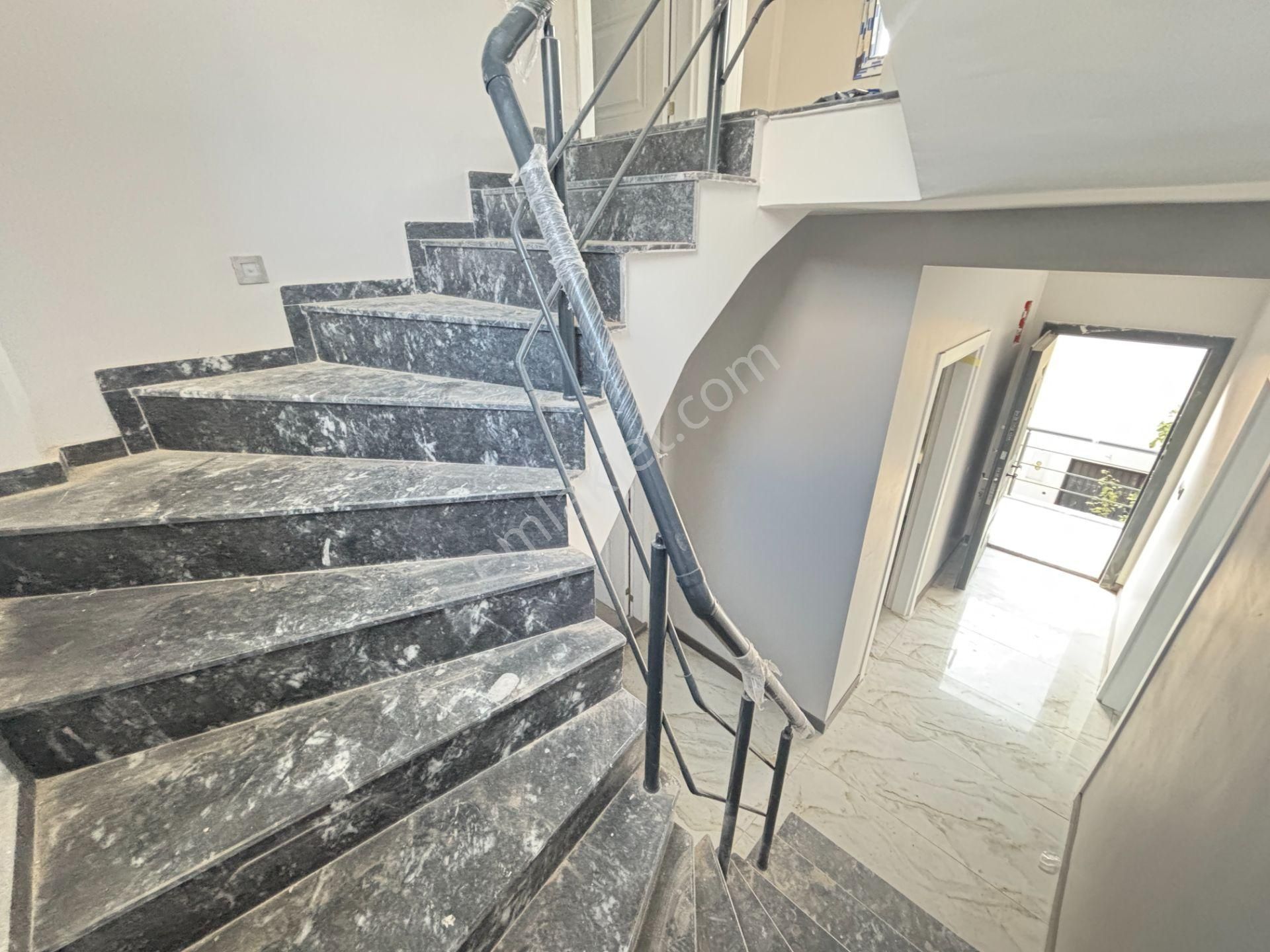 İzmir Seferihisar Ürkmez’de Denize 1100 Metre Satılık 3+1 Müstakil Villa - Görsel 20