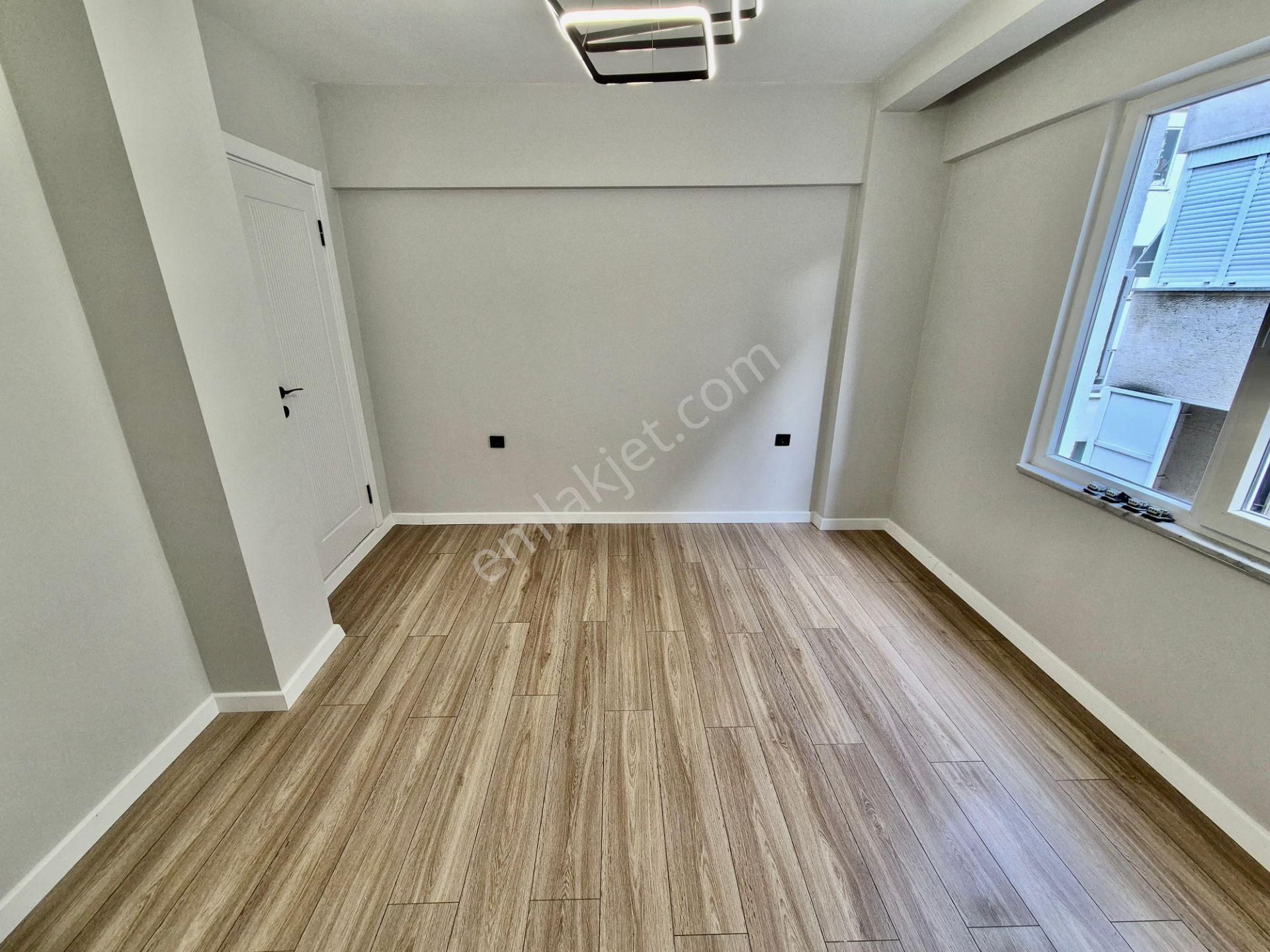 ▓karabuluttan▓akçay'da Sahile Yakın & Ön Cephe Lüx 2+1 Satılık Daire - Görsel 8