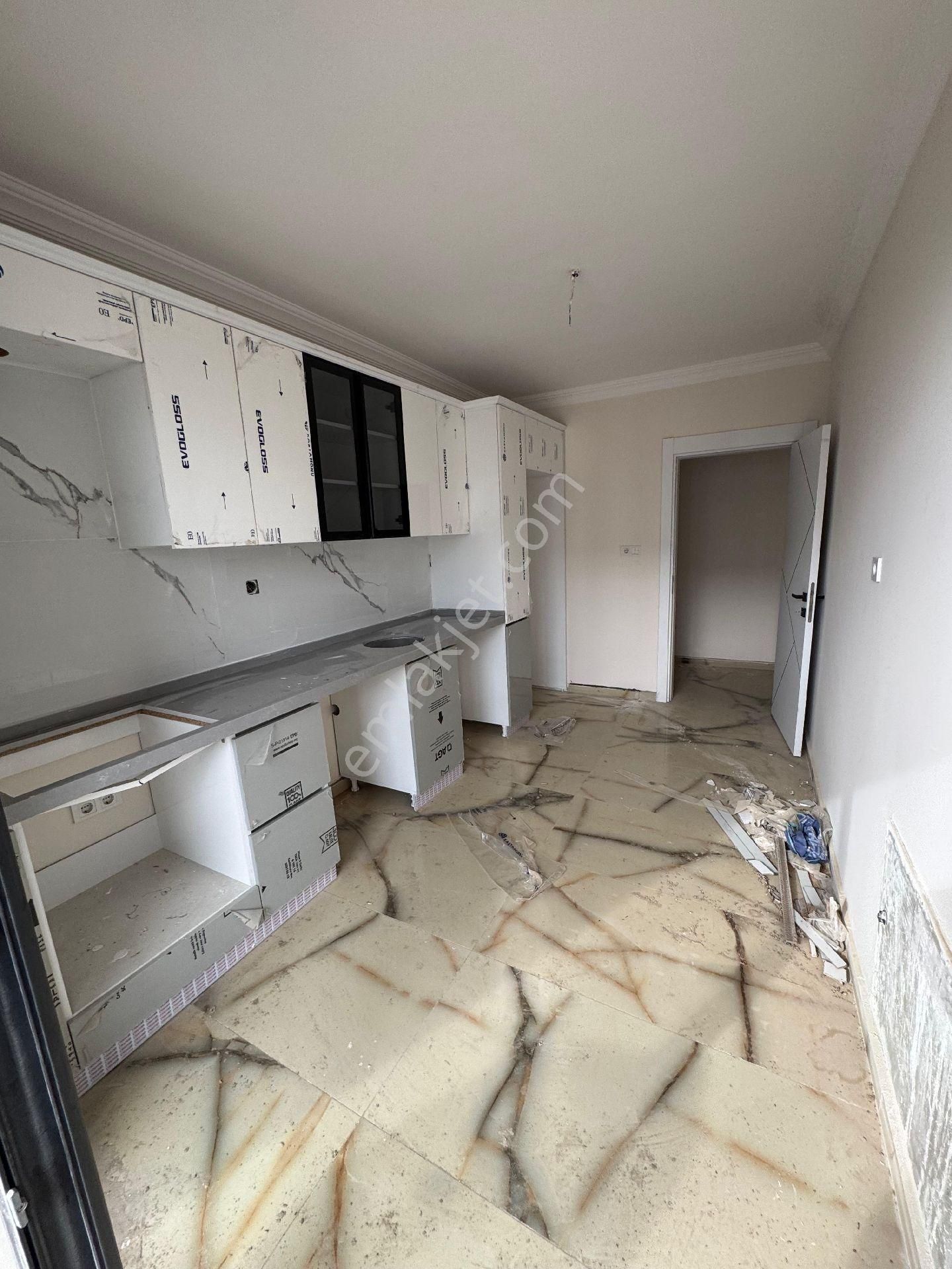 İnegöl Akhisar Toki Lere Giden Ana Cadde Üzerinde - Görsel 3