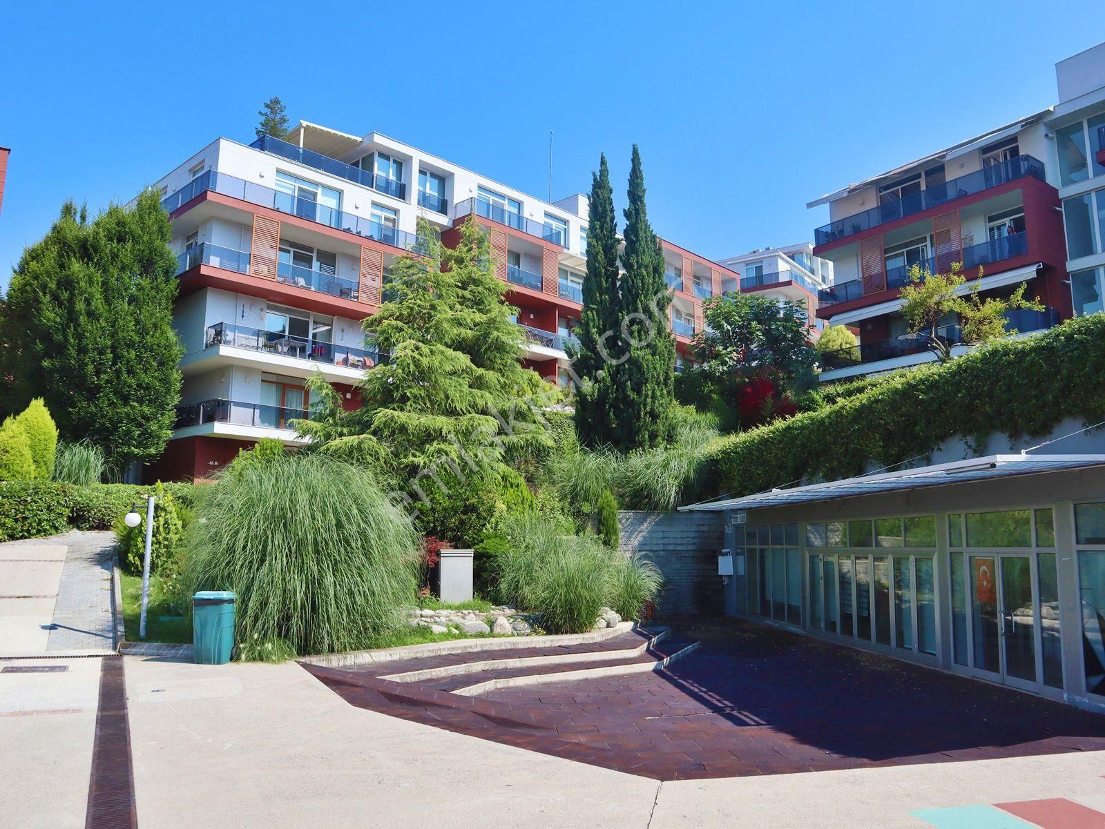 Güzelbiryer Sitesinde Kiralık Önü Açık 4+1 Bahçe Katı