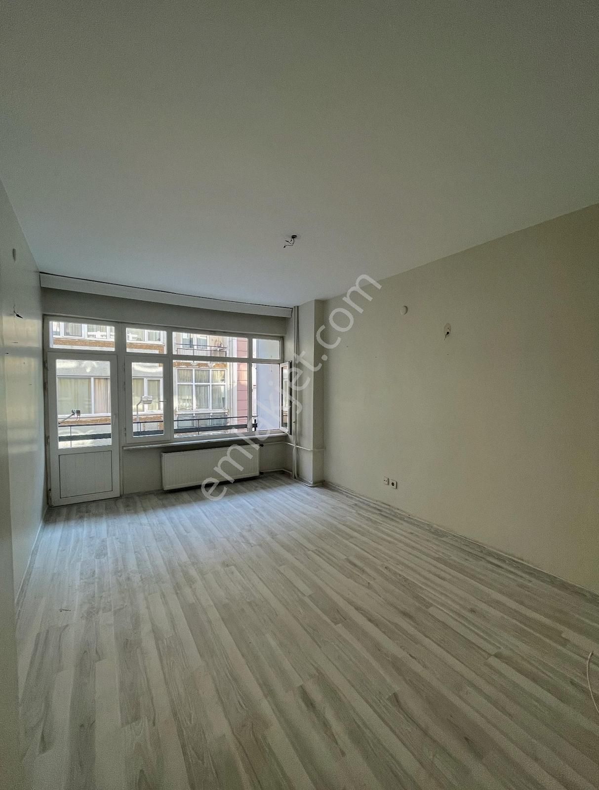 Bakırköy Sahile Yürüme Mesafesinde 2+1 Satılık Daire - Görsel 11