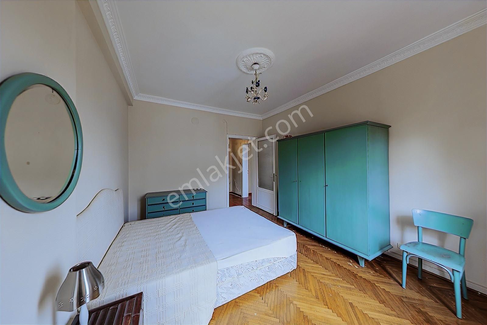 Büyükada'da Maden Mah. Bahçe İçinde İki Katlı Müstakil Villa - Görsel 2