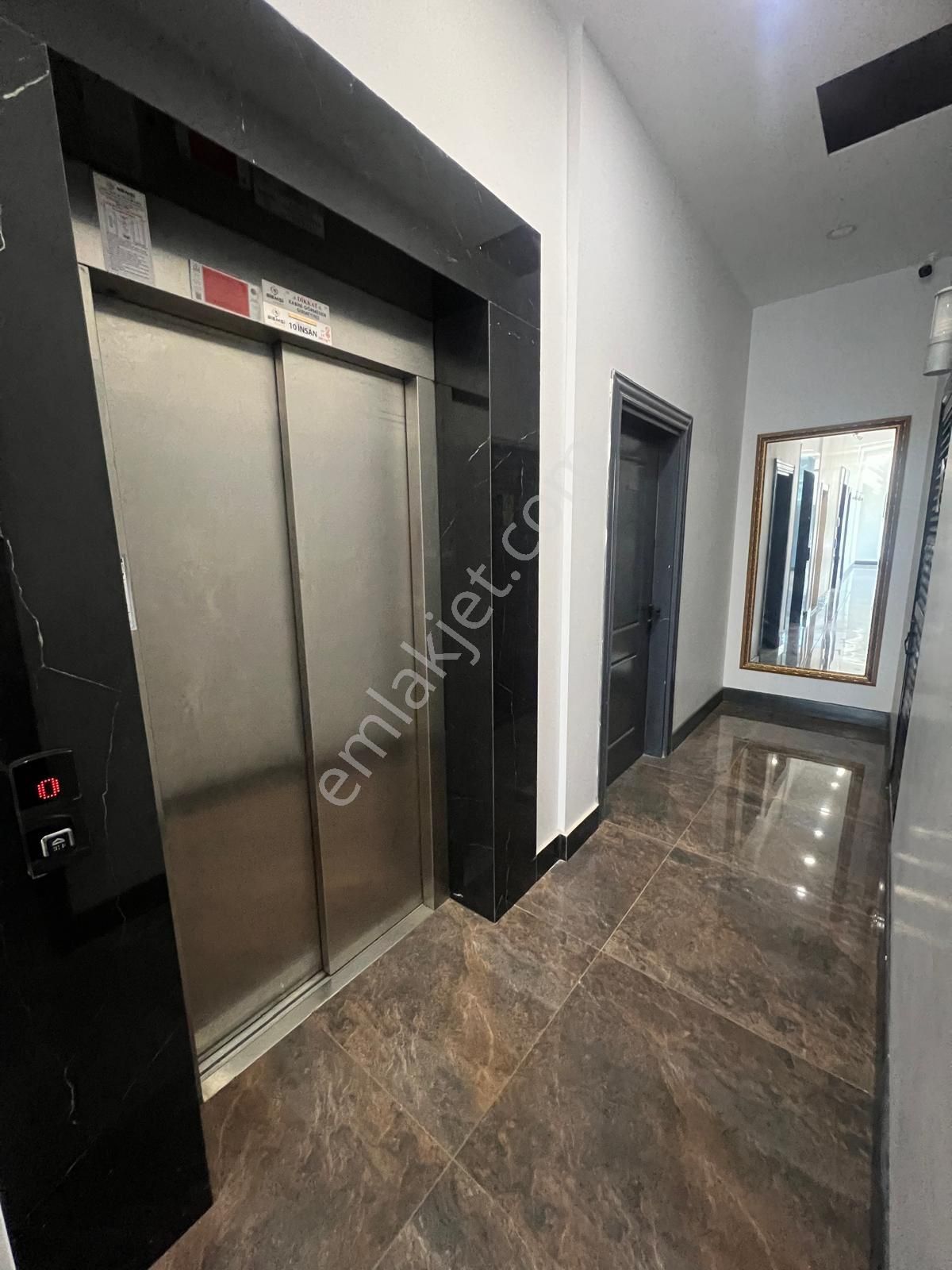 Gürselpaşa’da Ultra Lüks Sitede Hasarsız | 180 M² | 3 Cepheli 4+1 Kiralık - Görsel 24