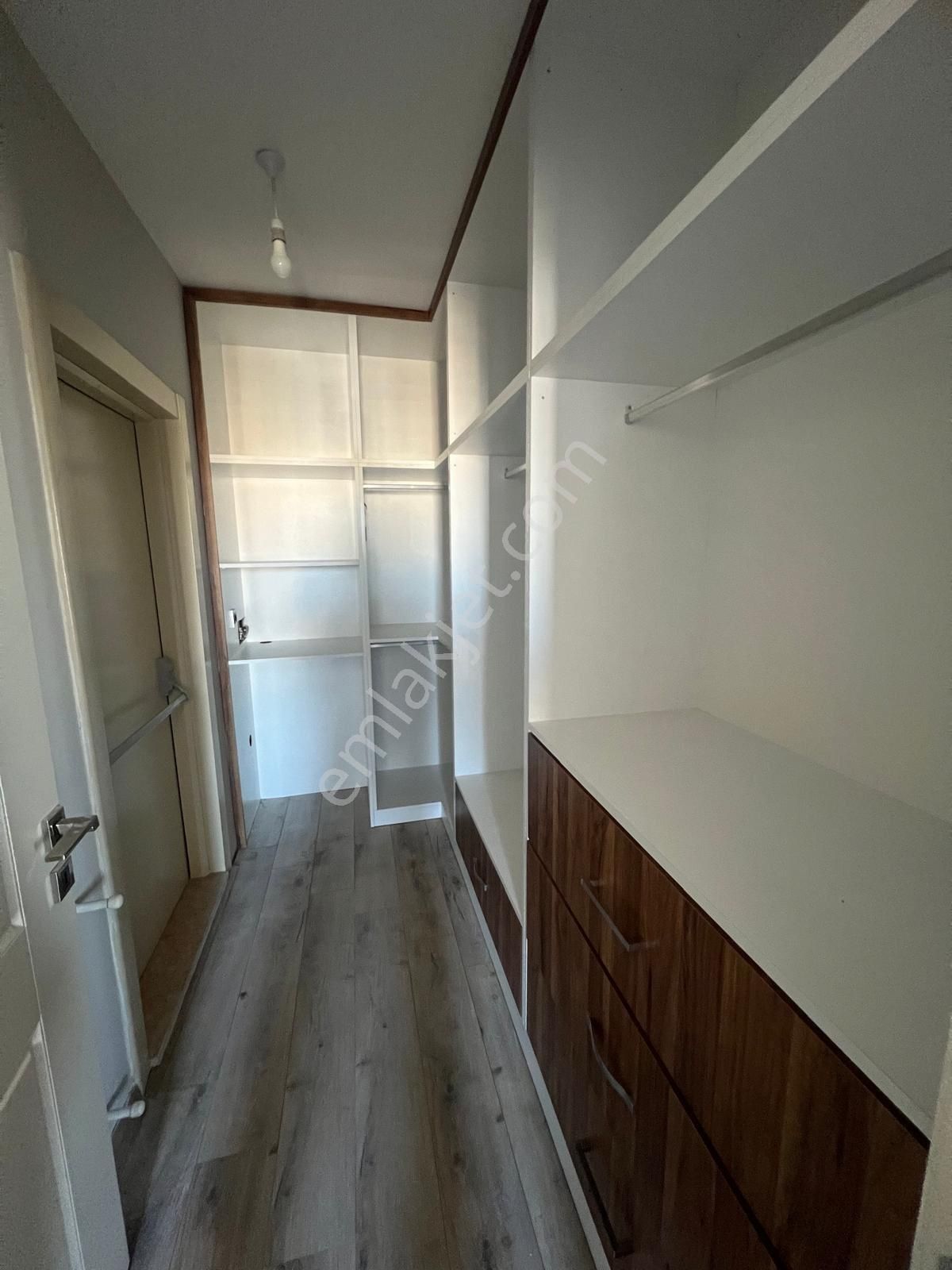 Gürselpaşa’da Ultra Lüks Sitede Hasarsız | 180 M² | 3 Cepheli 4+1 Kiralık - Görsel 12