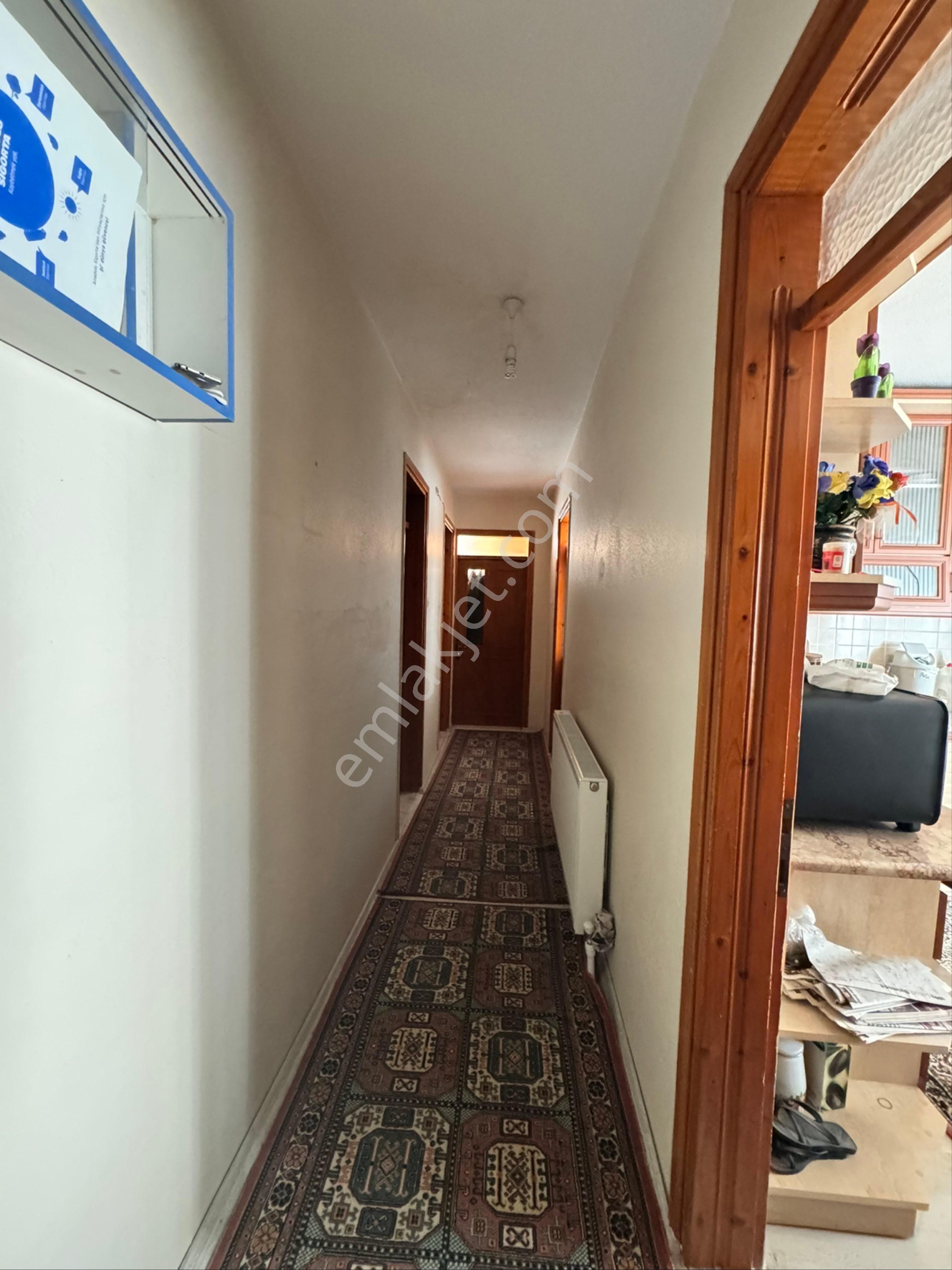 Cumhuriyet Mahalesinde 3+1 115 M2 Ara Kat Doğalgazlı Daire - Görsel 9