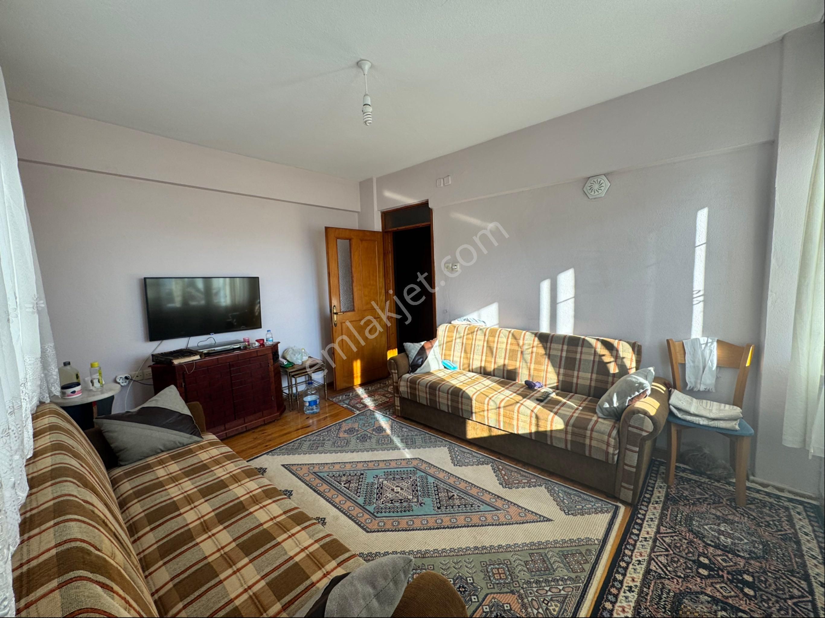 Cumhuriyet Mahalesinde 3+1 115 M2 Ara Kat Doğalgazlı Daire - Görsel 16