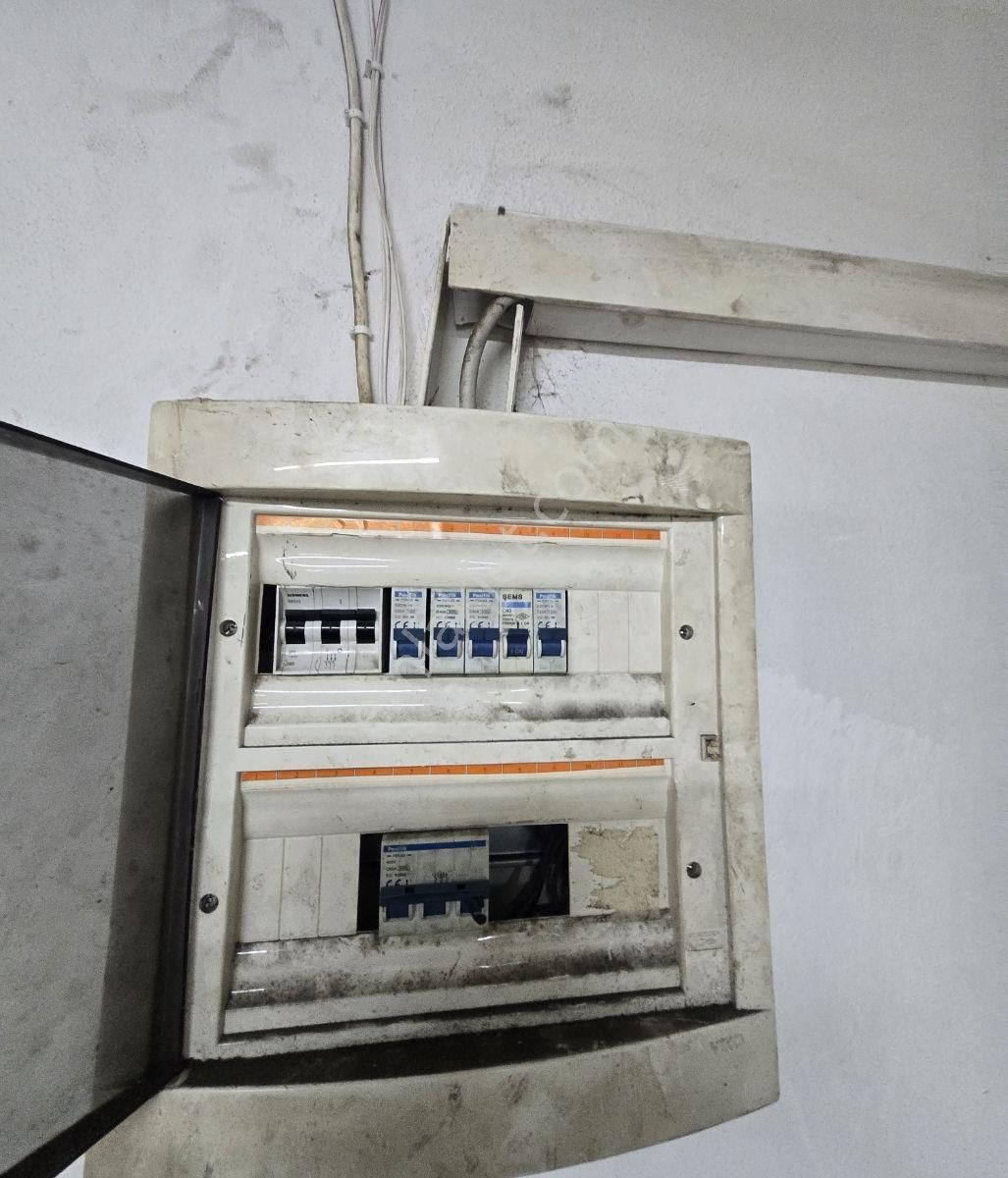Pendik Esenler Mah. Metroya Yürüme Mesafesinde 130m2 Depolu Dükk - Görsel 3