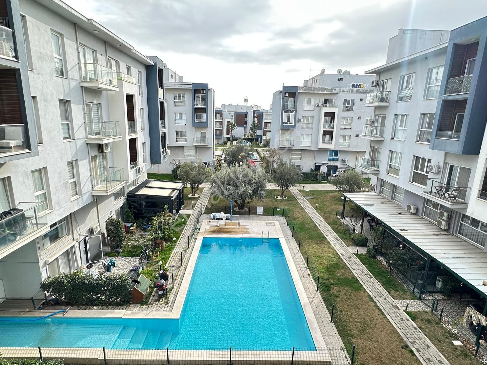 Seyrek Studıo City De Havuz Cephe 1+1 Eşyalı Kiralık Daire​​​​