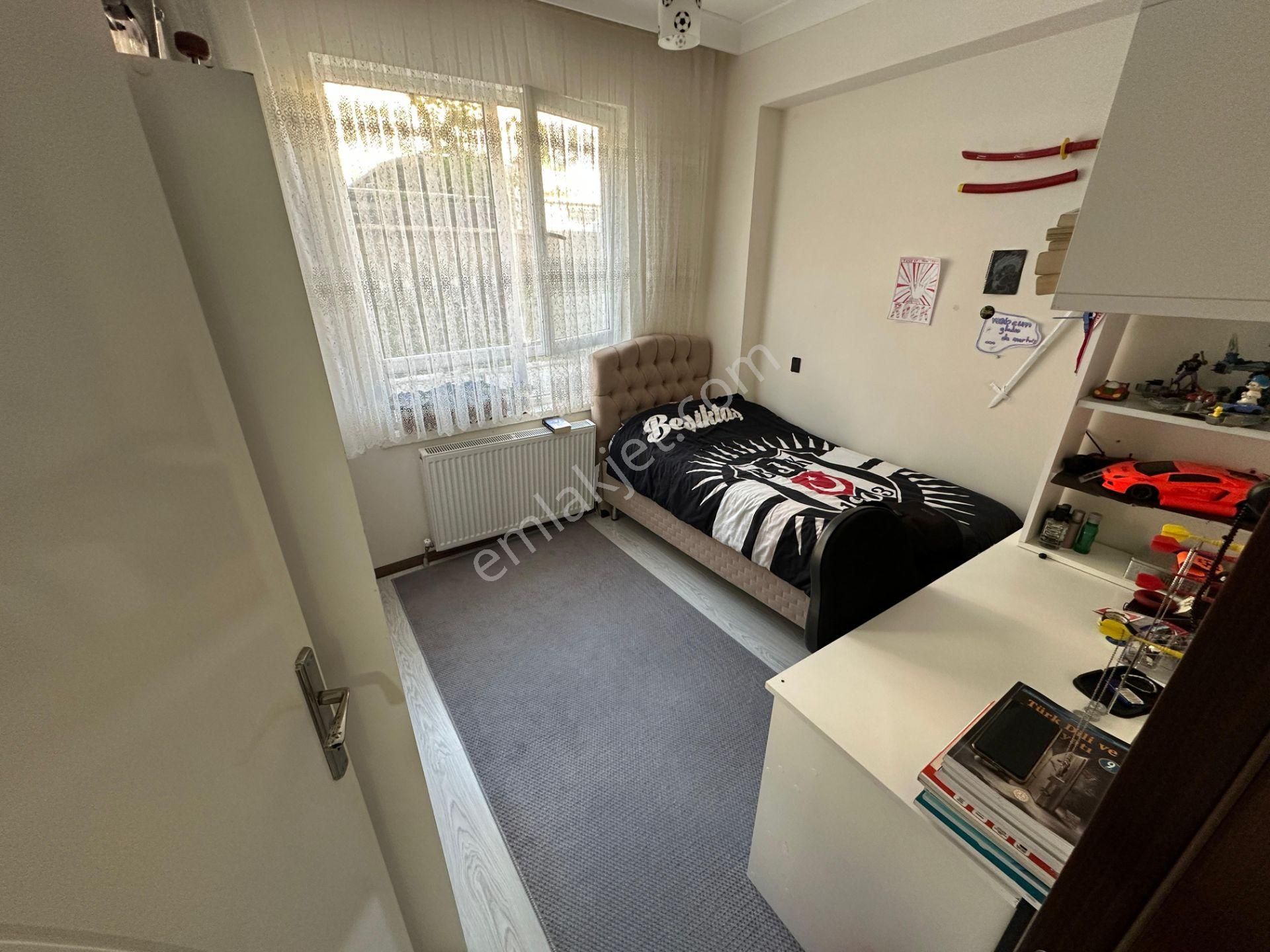 Acil Satılık Full Yapılı Emsalsiz 4+1 Ön Cephede İskanlı Daire - Görsel 15