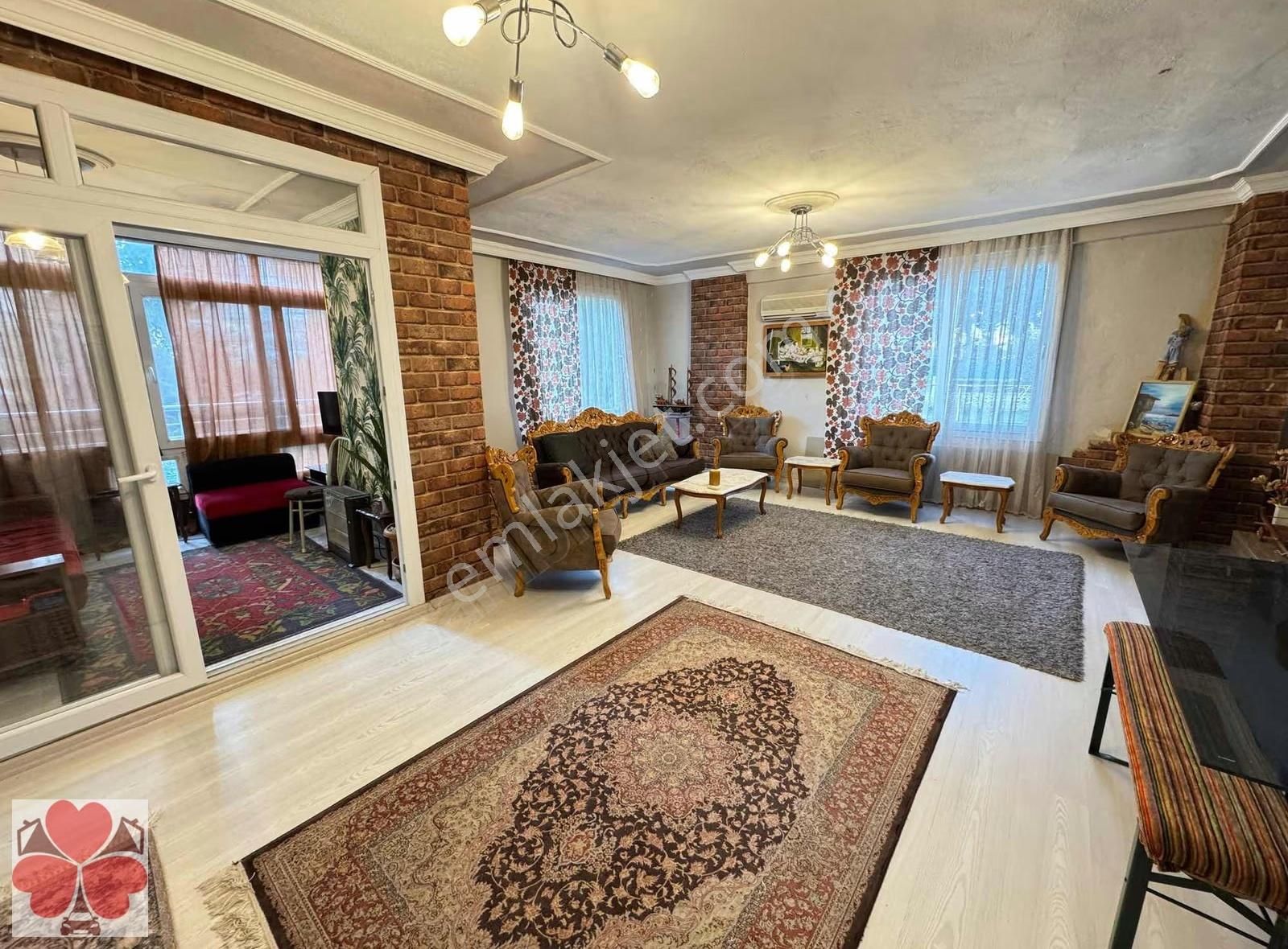 Yonca'dan Tece'de Havuzlu Site İçerisinde Eşyalı Kiralık 3+1