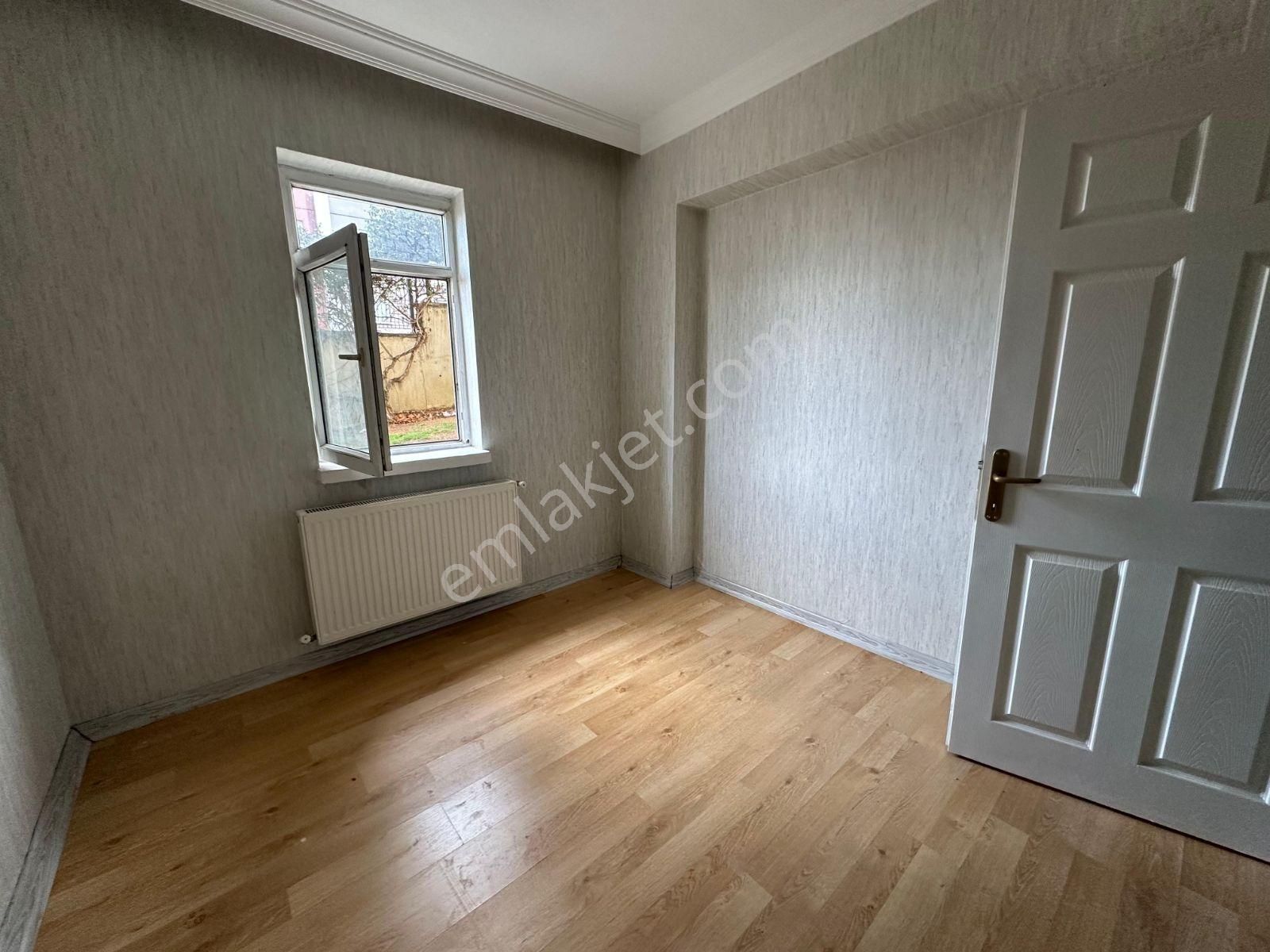 Altınova Kıbrıs Caddesi Satılık 3+1 Daire - Görsel 3