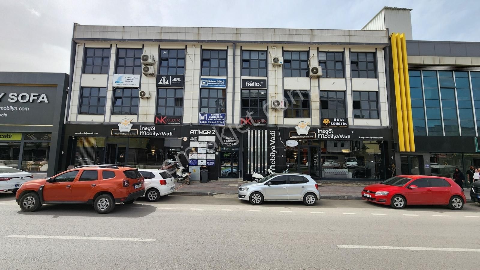 Kariyer'den Ertuğrulgazi Cad Atimer 2 İşmerk 45m2 Kiralık Ofis