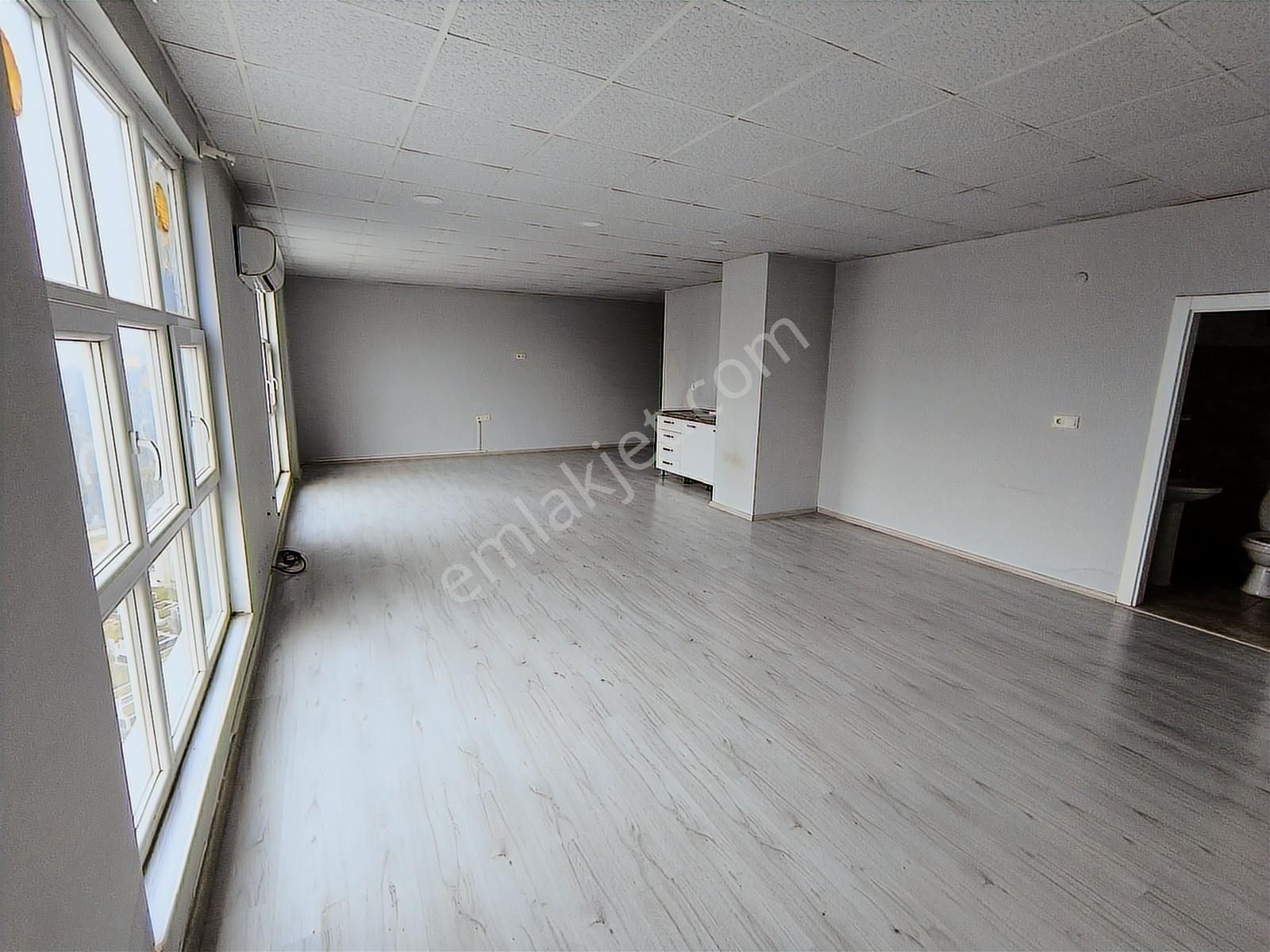 Kariyer'den Ertuğrulgazi Cad Atimer 2 İşmerk 45m2 Kiralık Ofis - Görsel 12