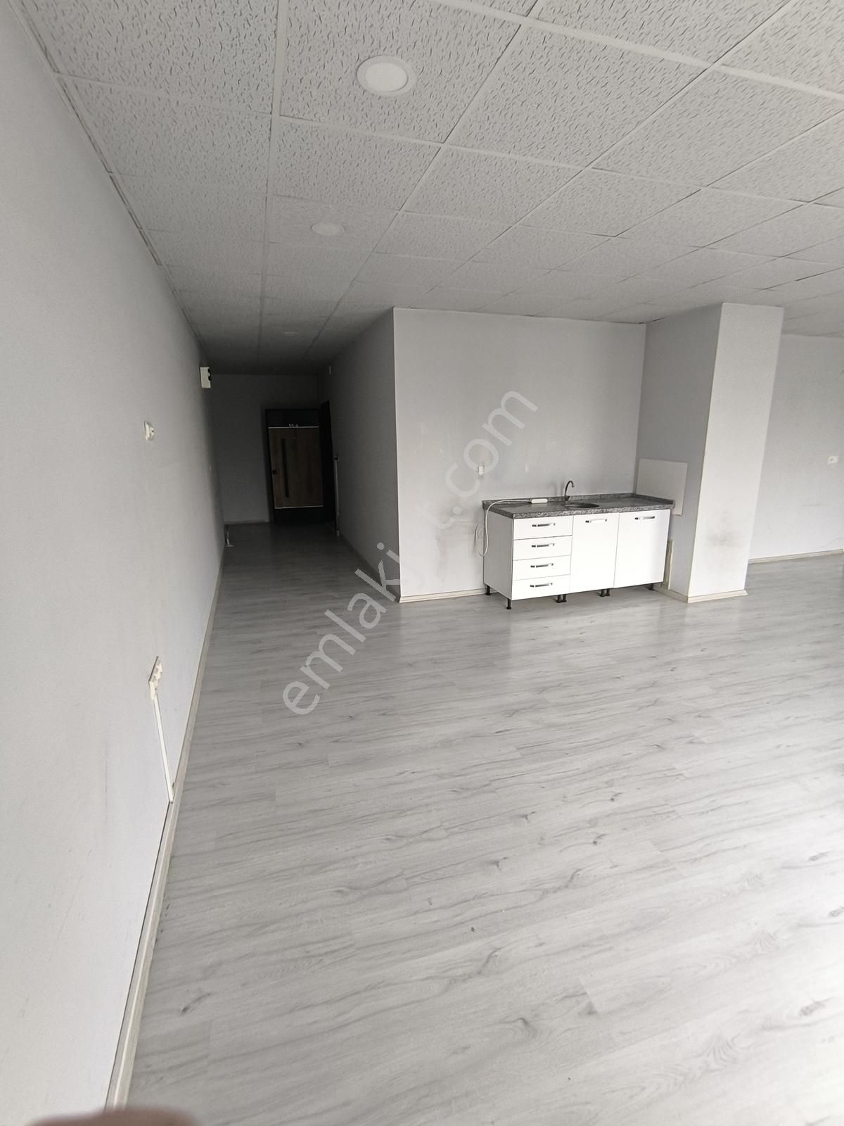 Kariyer'den Ertuğrulgazi Cad Atimer 2 İşmerk 45m2 Kiralık Ofis - Görsel 20